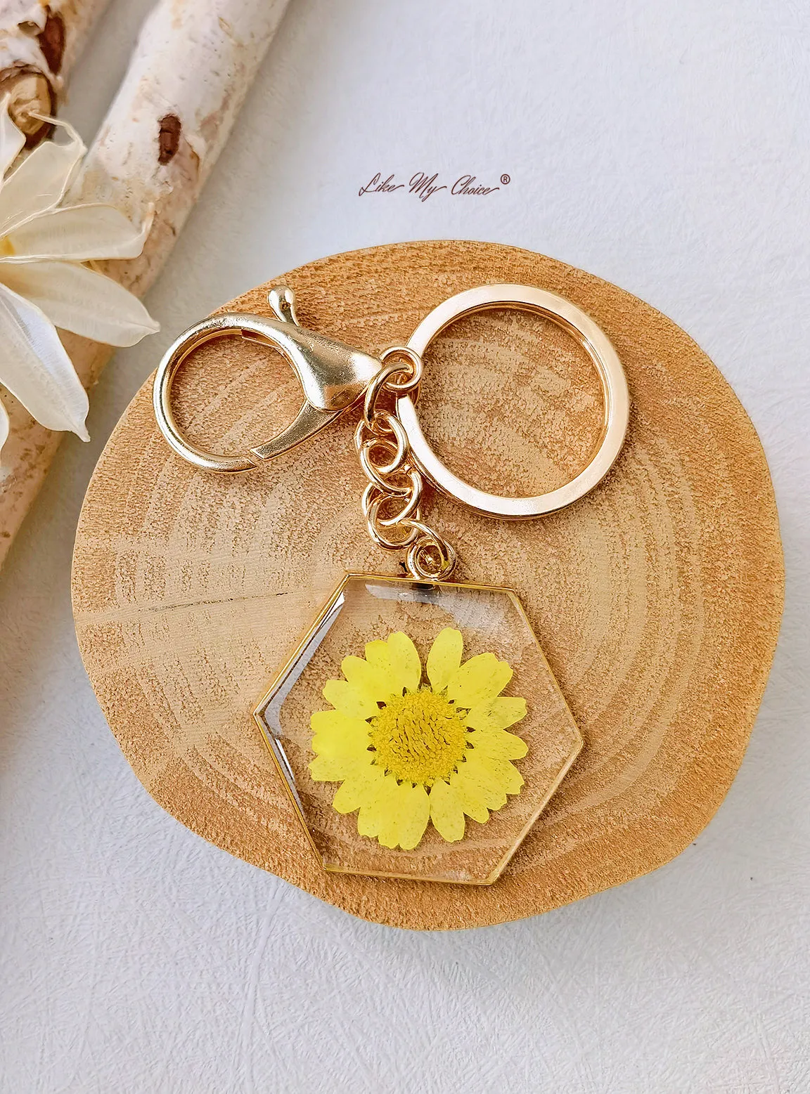 Creative Dried Flower Key Chain-Dripping Oil Daisy sold by Like My Choice product image thumbnail 3