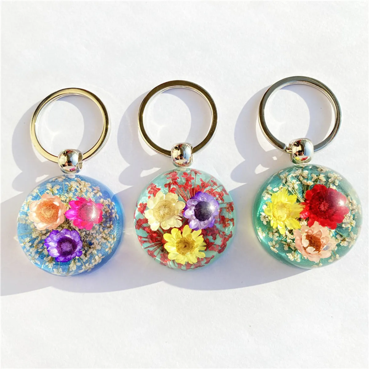 Hemisphere Amber Dried Flower Daisy Keychain sold by Like My Choice product image thumbnail 2