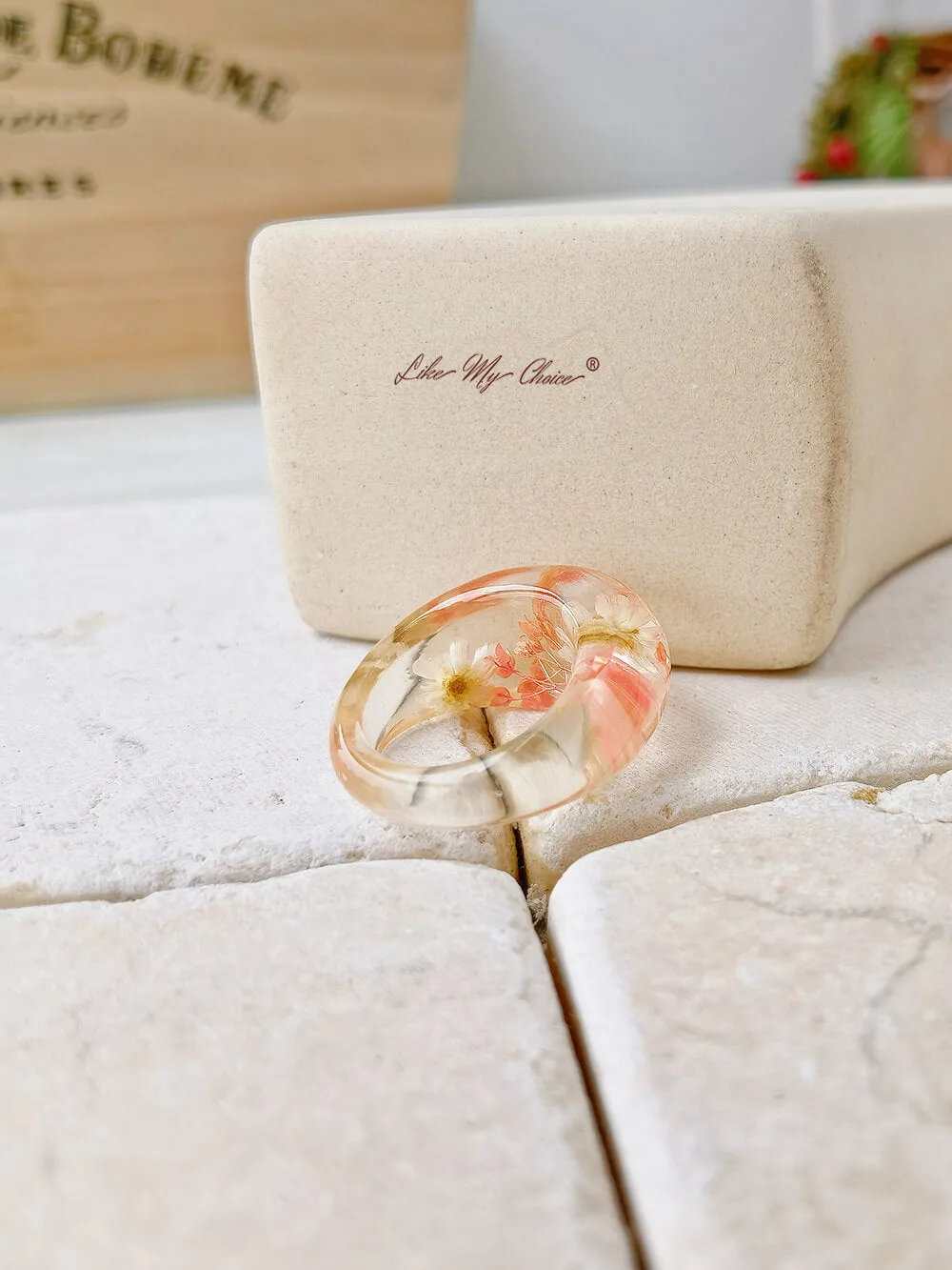 White Daisy Oval Resin Ring sold by Like My Choice product image thumbnail 2