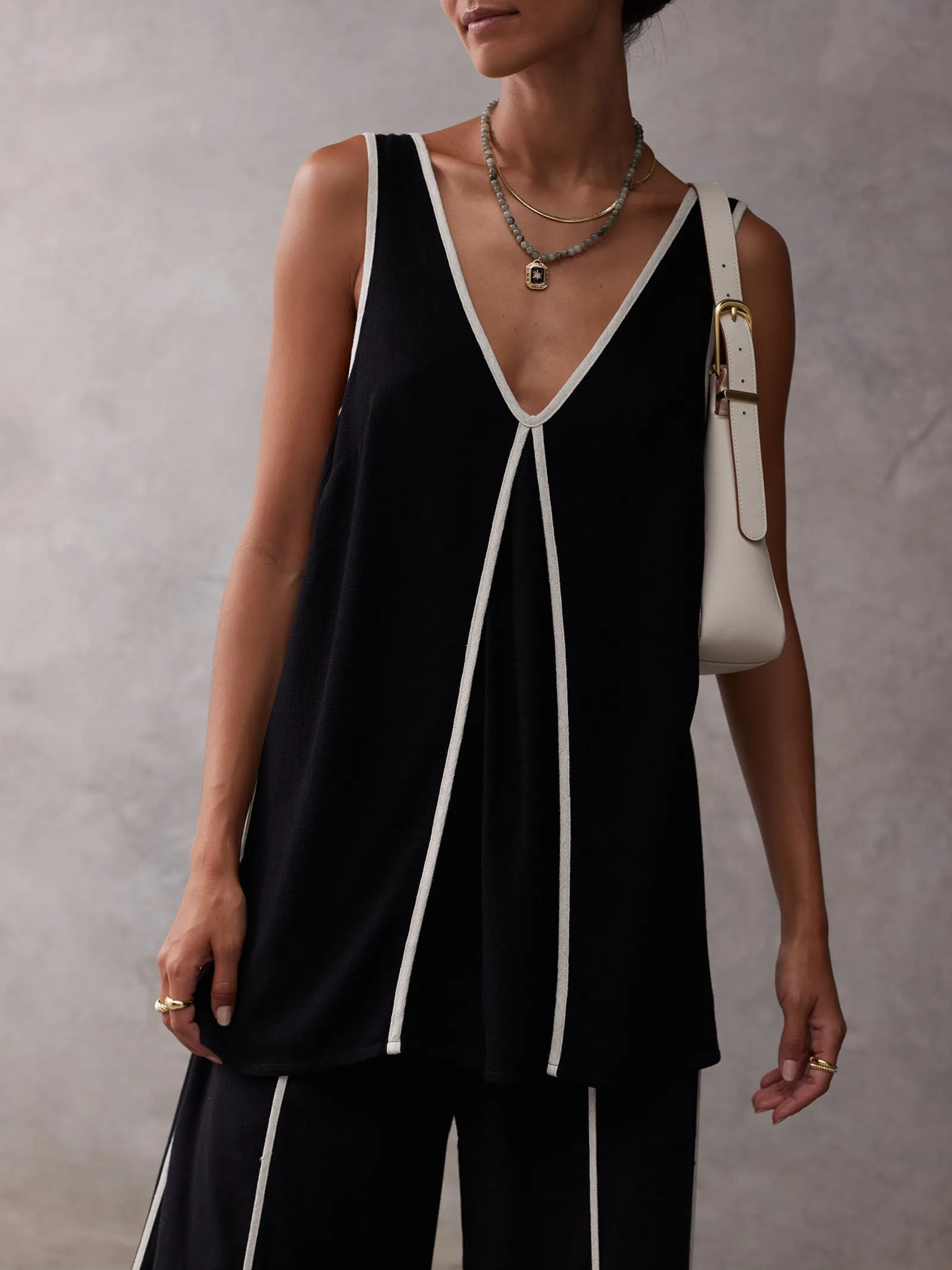 Classic Colorblock V-Neck Casual Sleeveless Top sold by Like My Choice product image thumbnail 3