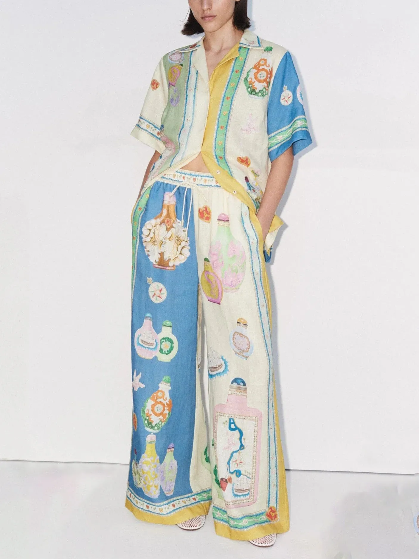 Exquisite Vintage Court Painted Print Single Breasted Shirt sold by Like My Choice product image thumbnail 2