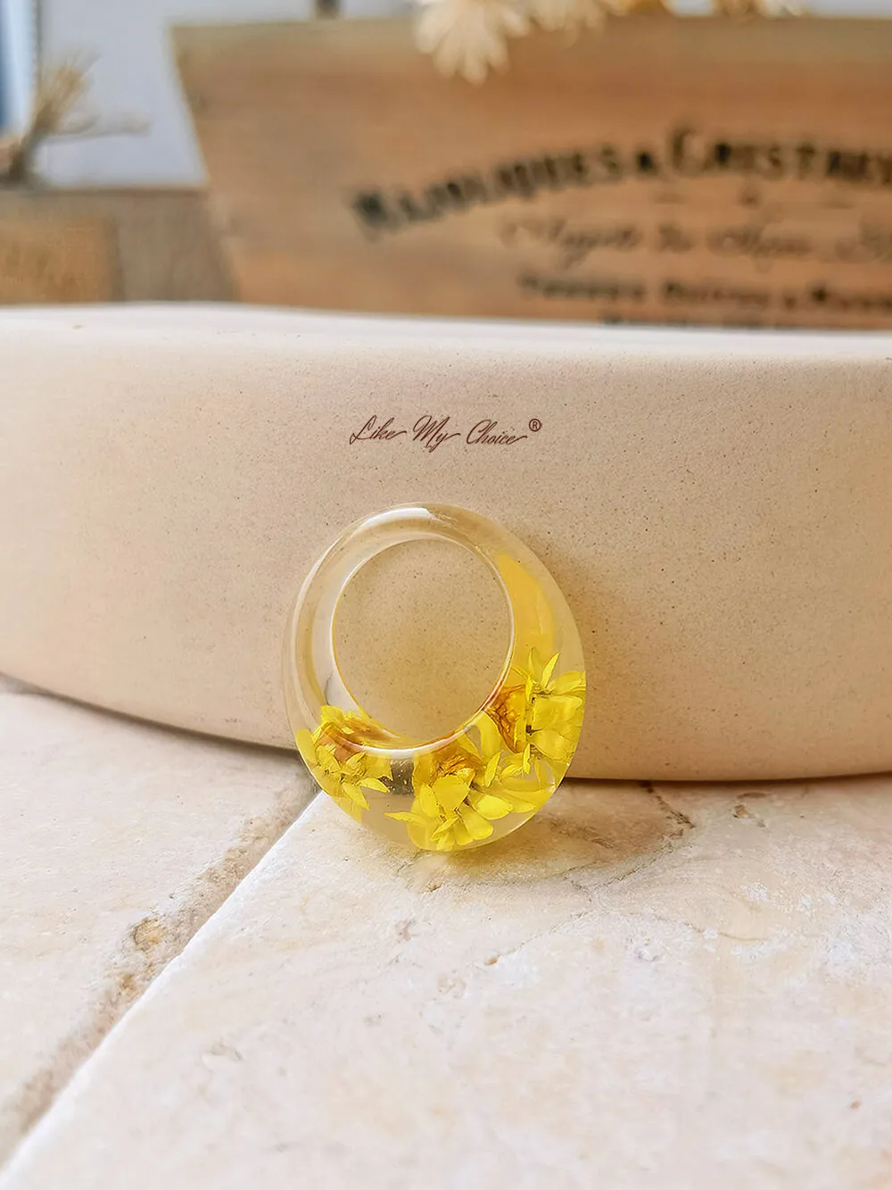 Daisy Oval Resin Ring sold by Like My Choice product image thumbnail 4