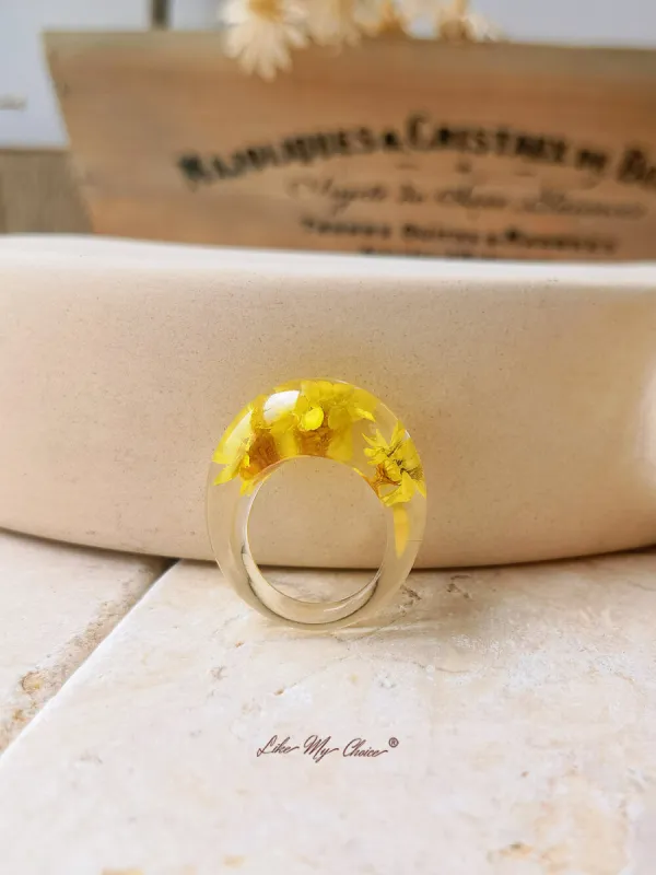 Daisy Oval Resin Ring sold by Like My Choice