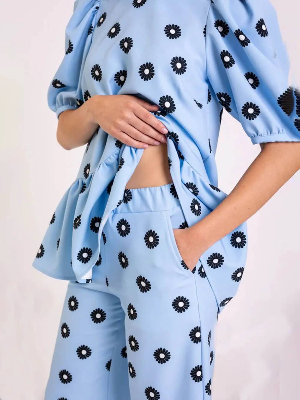 Classic Daisy Flower Pocket Wide Leg Pants sold by Like My Choice product image thumbnail 3