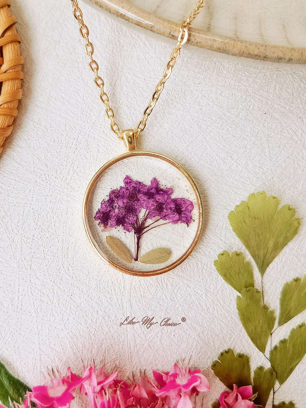 Natural Gypsophila Flower Resin Pressed Flower Botanical Pendant Round Necklace sold by Like My Choice product image thumbnail 2