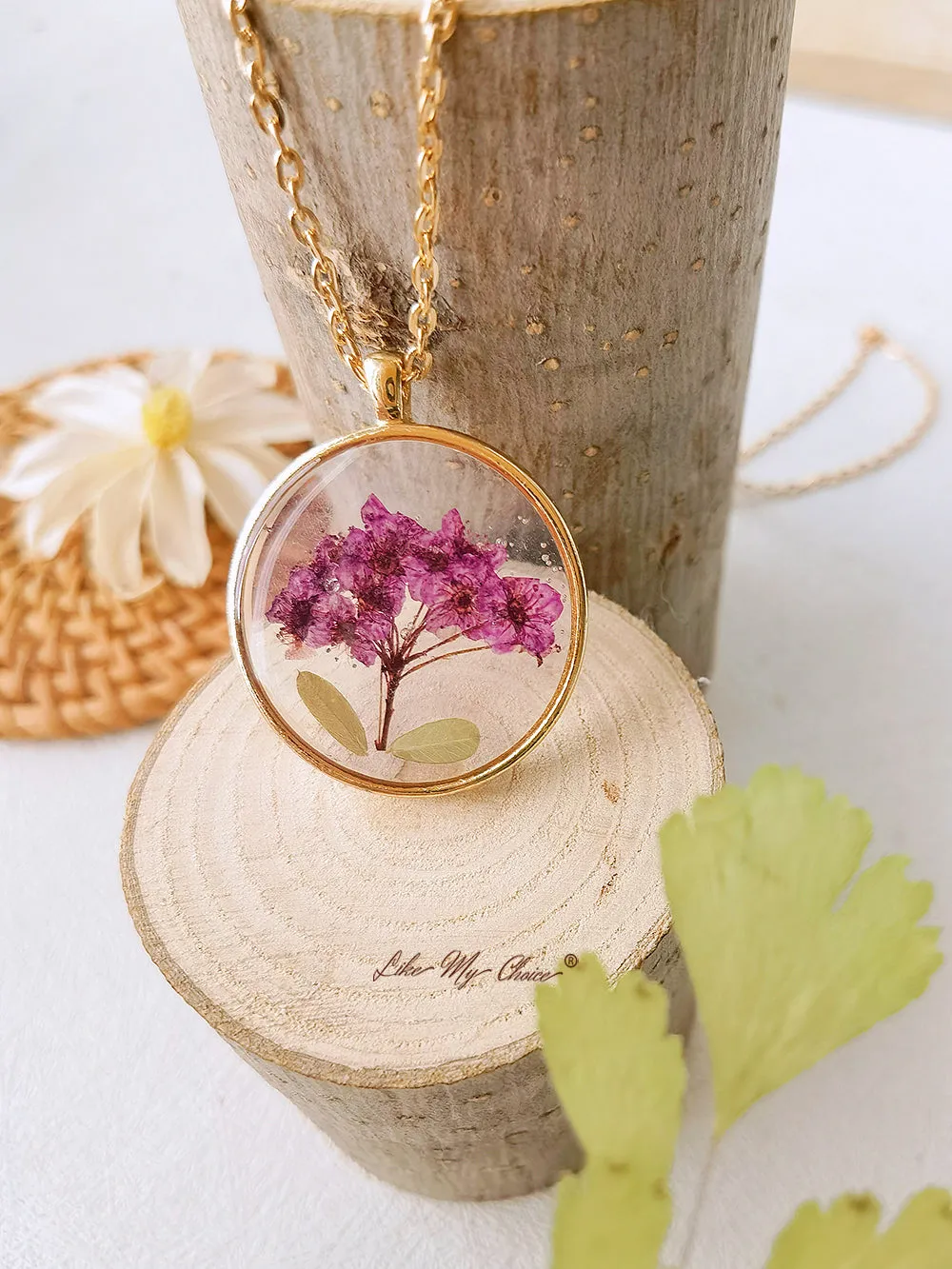 Natural Gypsophila Flower Resin Pressed Flower Botanical Pendant Round Necklace sold by Like My Choice product image thumbnail 4