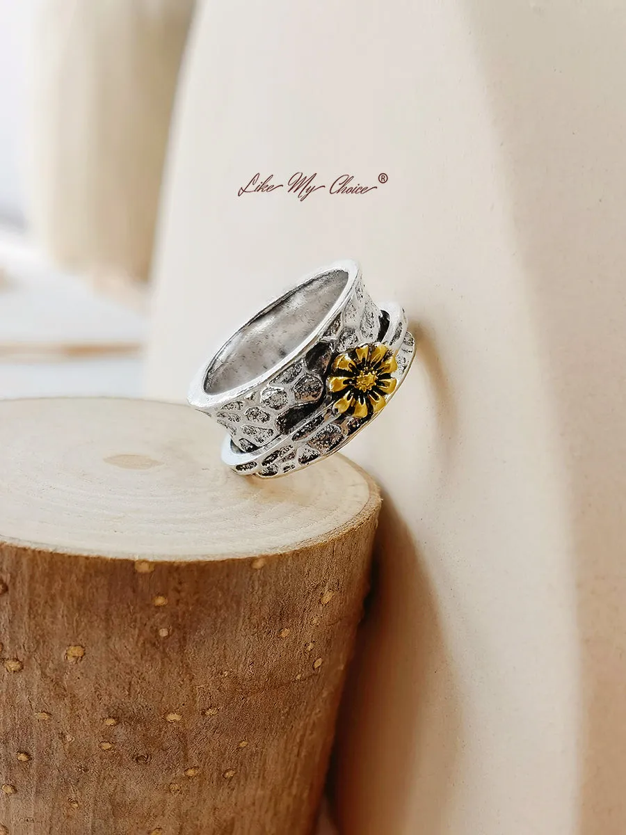 Vintage Daisy Flower Ring sold by Like My Choice product image thumbnail 4