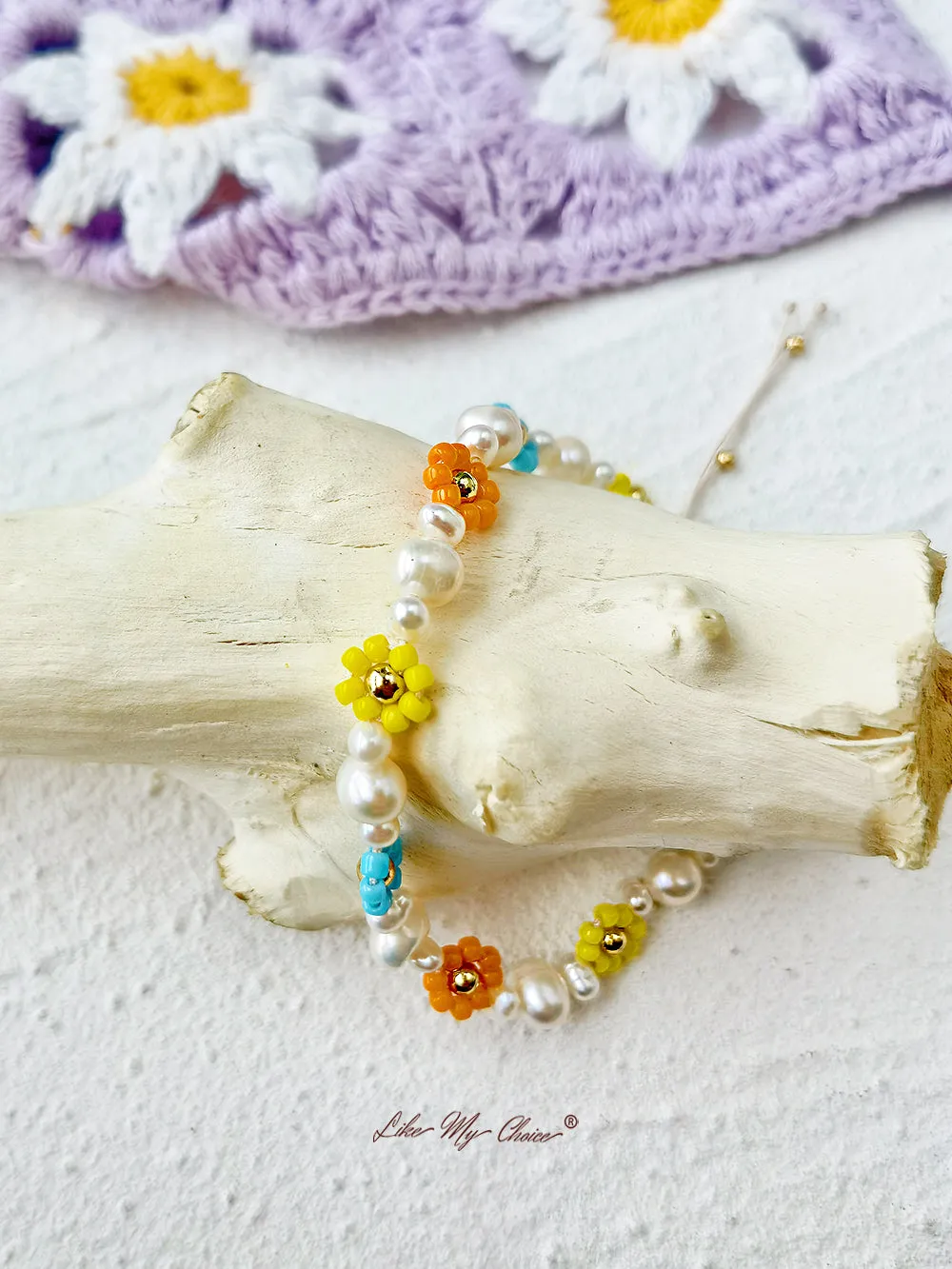 Adjustable Drawstring Beaded Bracelet Colorful Daisies sold by Like My Choice product image thumbnail 2