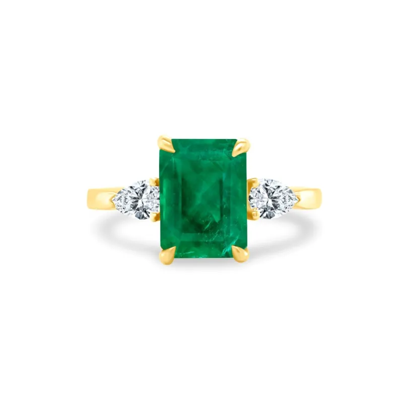 LLJ Signature Colombian Emerald Ring made by LINDSEY LEIGH JEWELRY