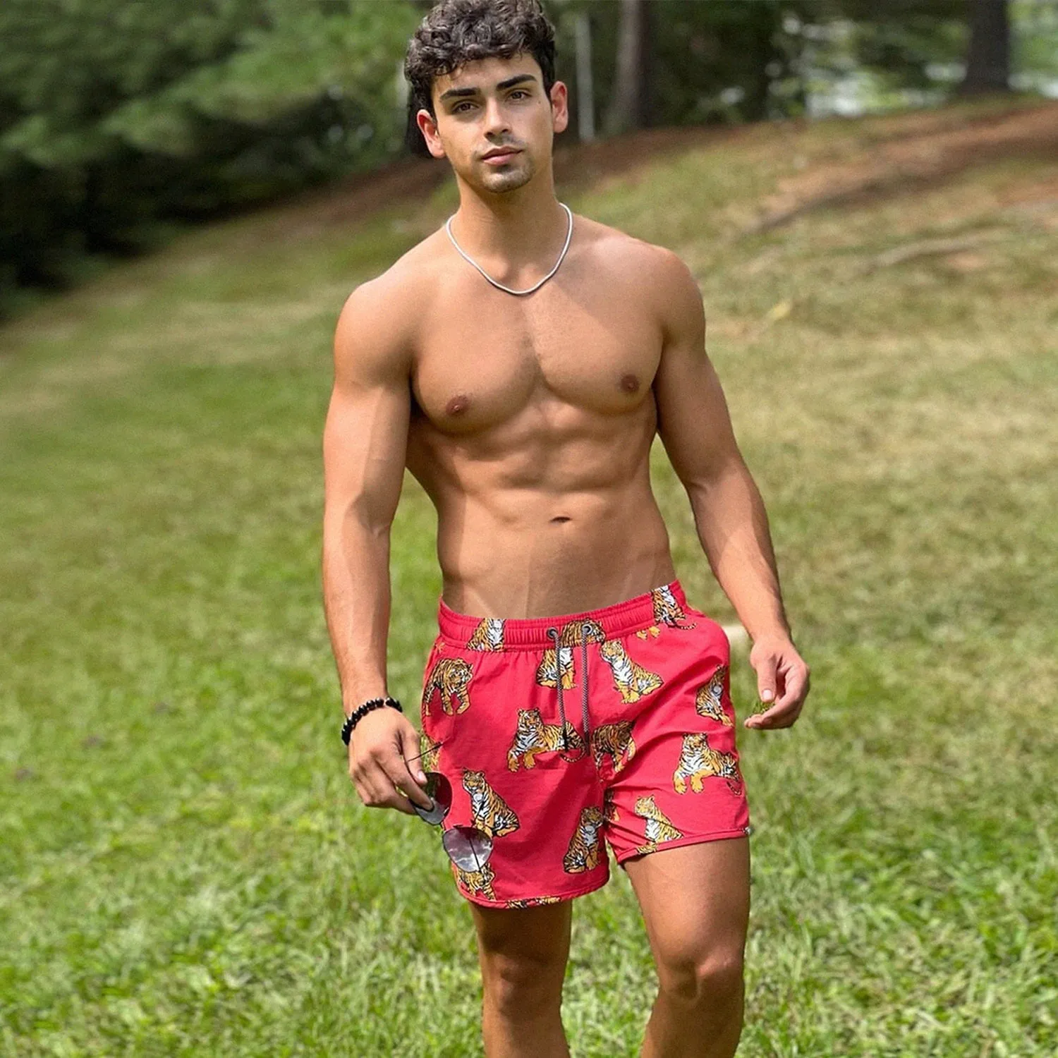 MAAMGIC+ | RED FUNLIDAY sold by maamgic product image thumbnail 4