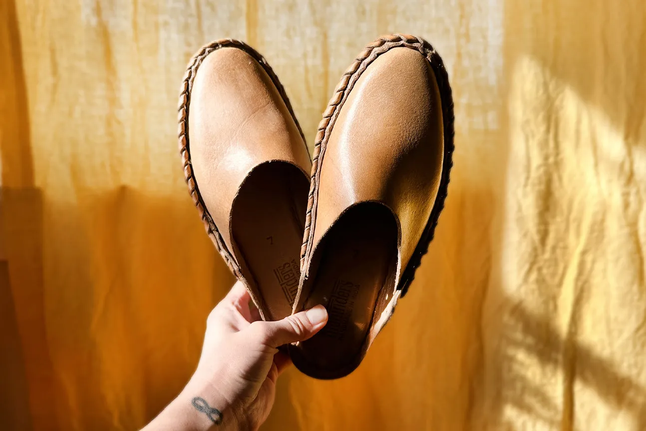 Seconds: Women's Heritage Solid Slide in Honey sold by Mohinders Shoes product image thumbnail 3