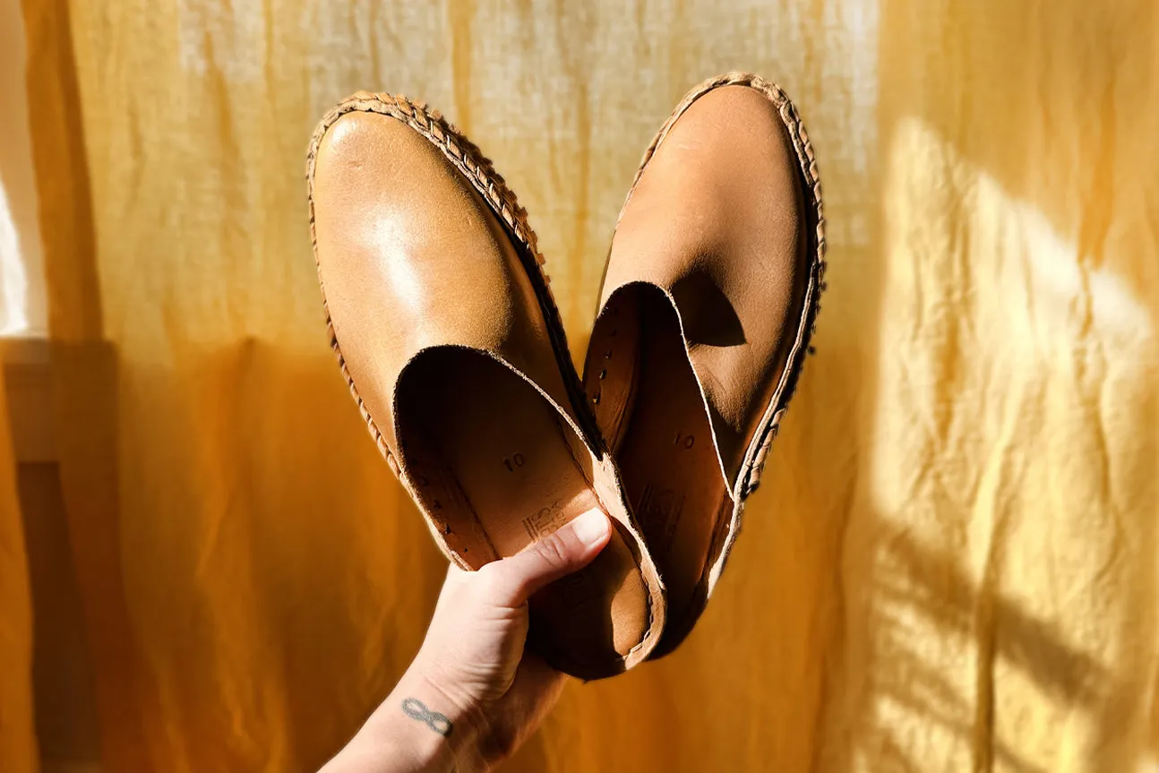 Seconds: Women's Heritage Solid Slide in Honey sold by Mohinders Shoes product image thumbnail 2