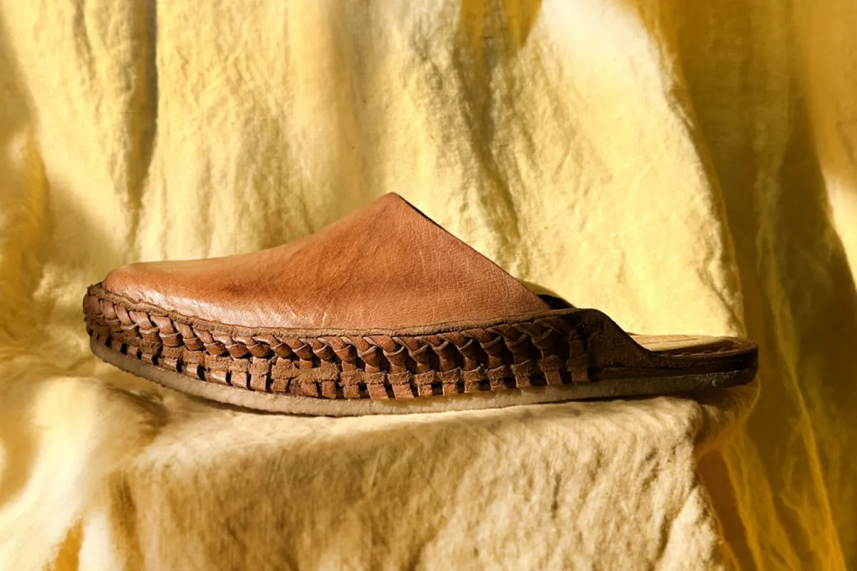 Seconds: Women's Heritage Solid Slide in Walnut sold by Mohinders Shoes