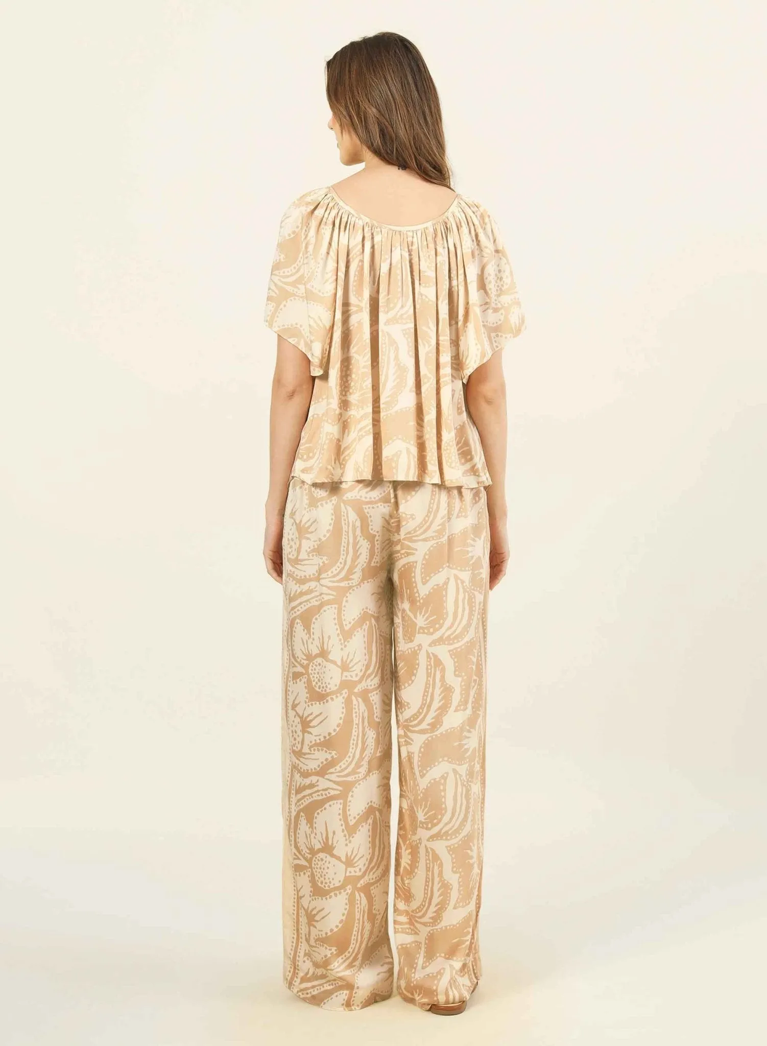 Dario Blouse sold by Omika product image thumbnail 4