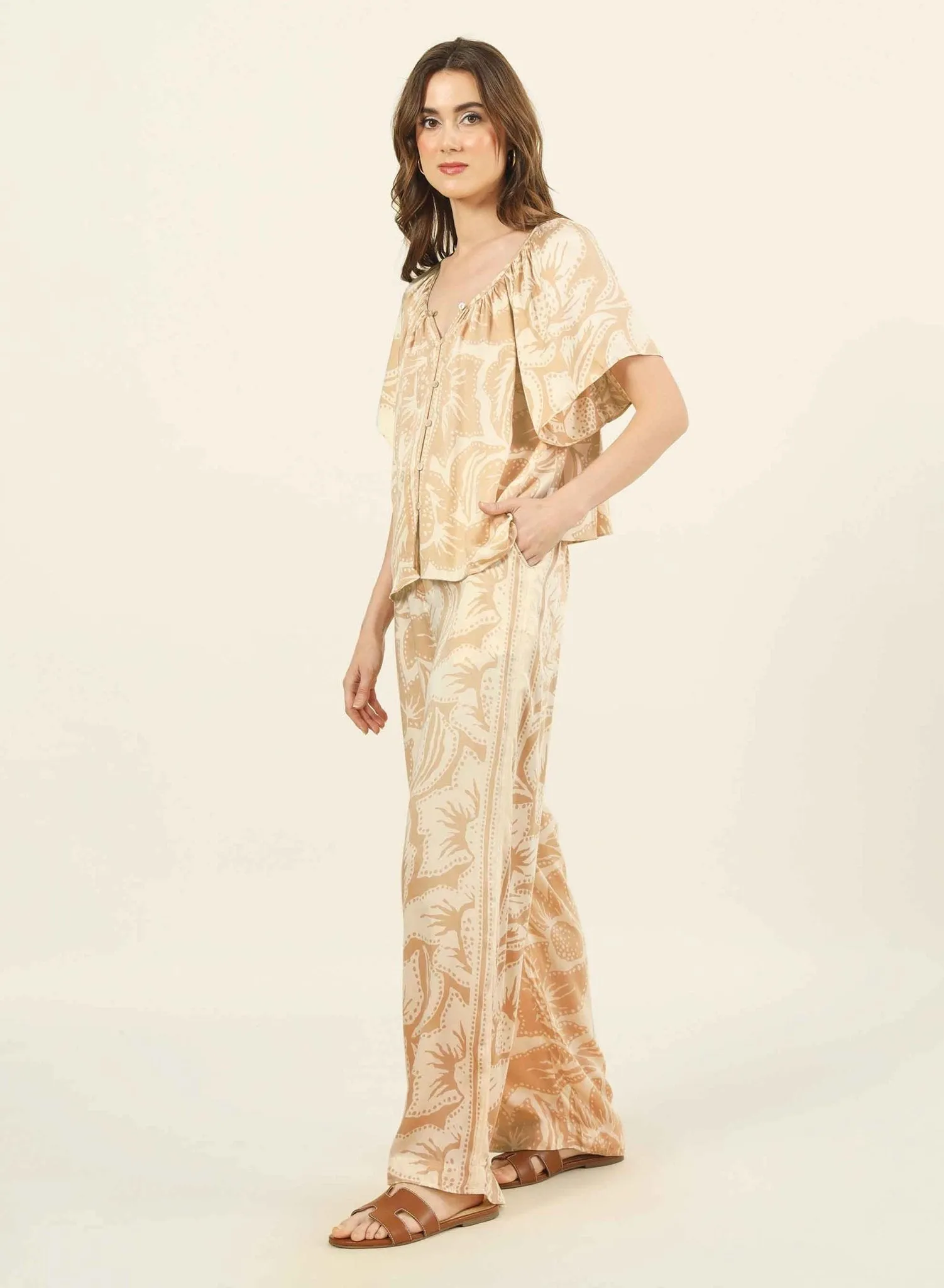 Dario Blouse sold by Omika product image thumbnail 2