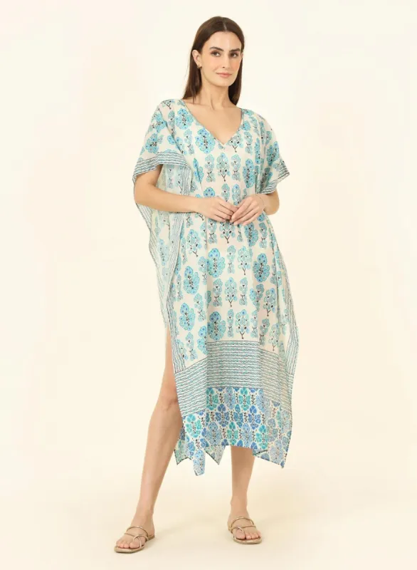 Alma Poncho sold by Omika