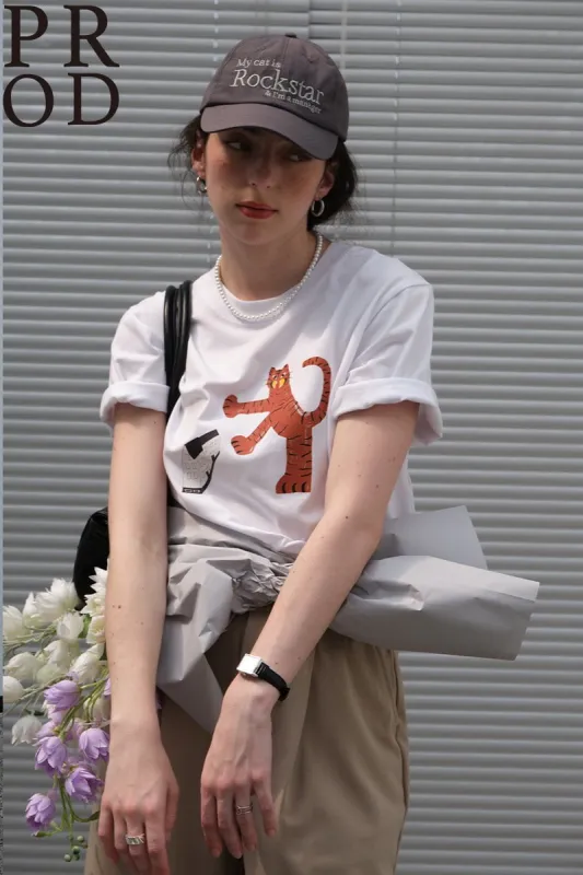 Tiger House Graphic Basic Short Sleeve T-Shirt / White made by PROD Bldg