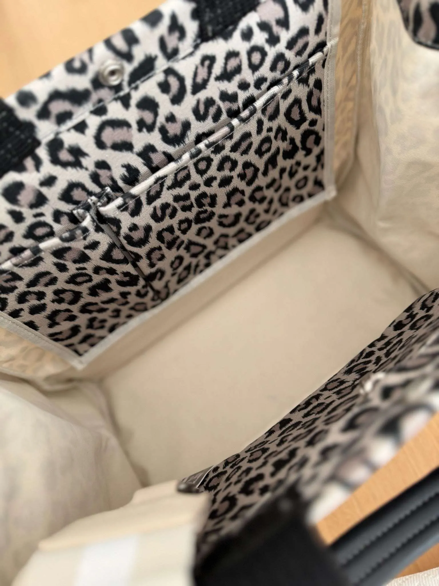 Leopard Luxe North South Bag + FREE Silver Tassel + FREE Black Peace Charm + FREE Black/Pink Stripe Strap sold by Quilted Koala product image thumbnail 2