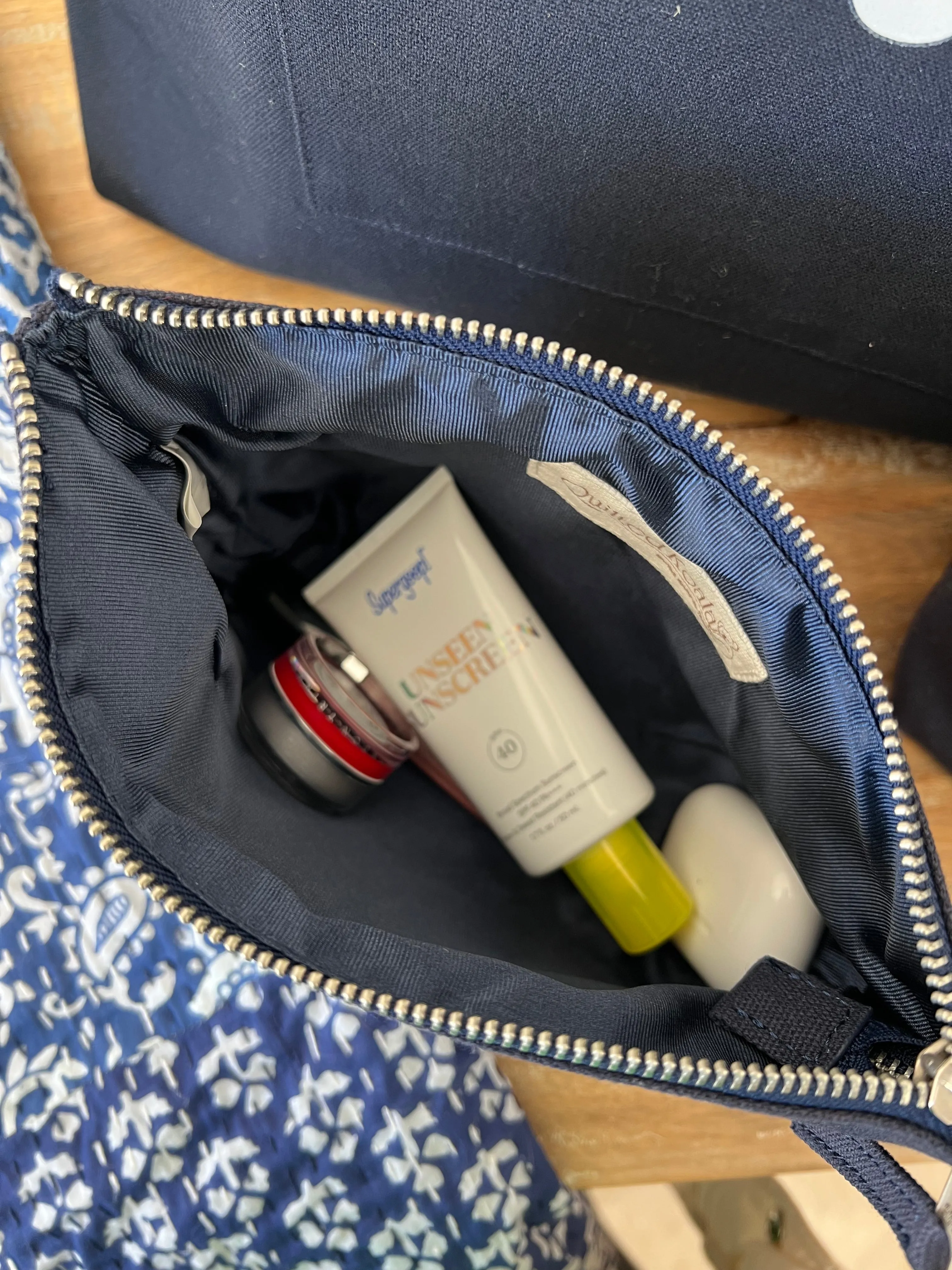 Makeup Bag Navy with White/Yellow Daisy sold by Quilted Koala product image thumbnail 2