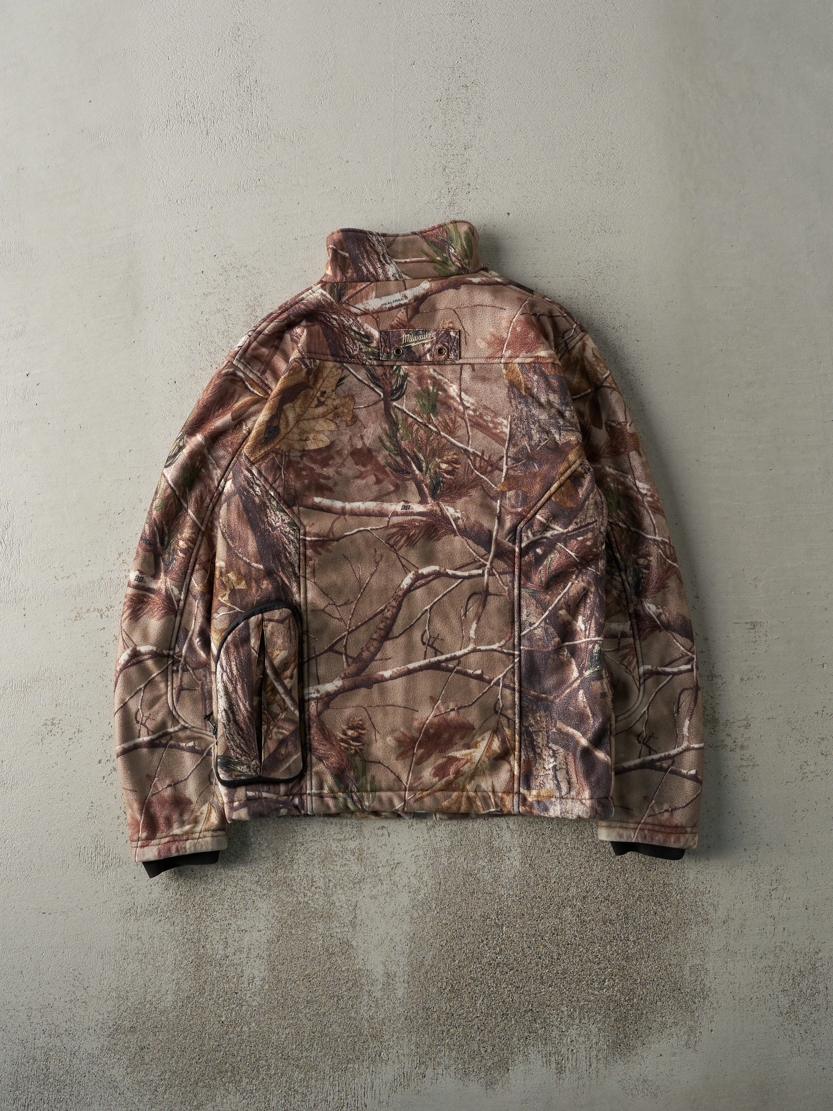 Vintage Y2K Camo Milwaukee x Realtree Heated Jacket (S) sold by Rebalance Vintage product image thumbnail 2