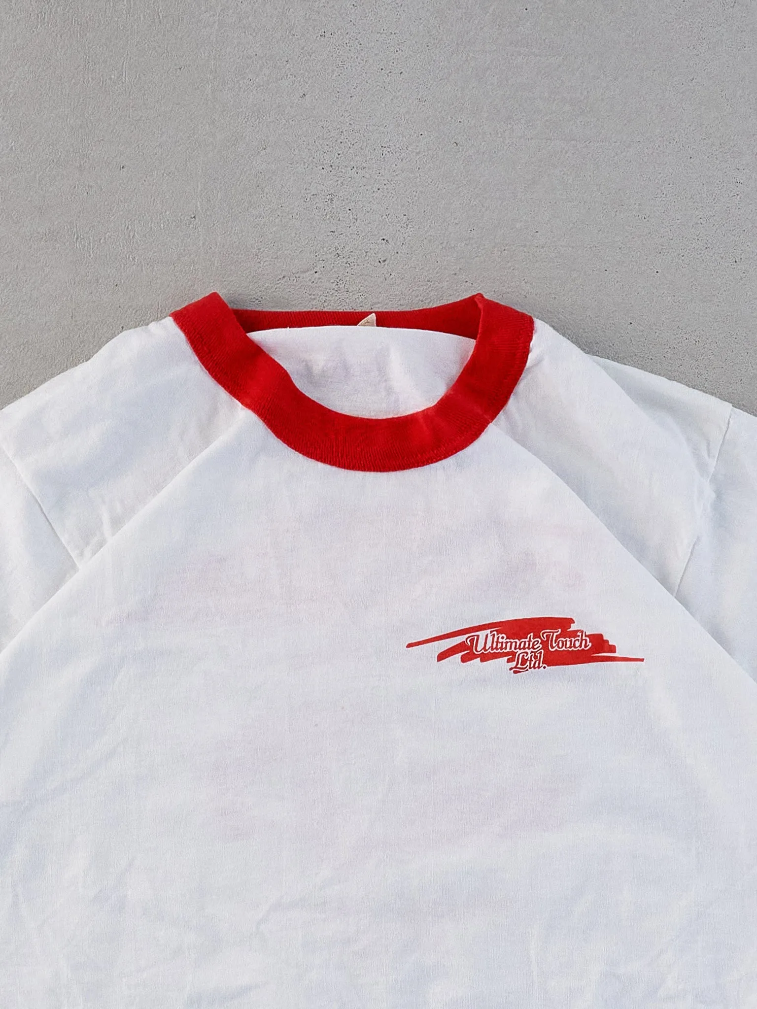 Vintage 80s White Ultimate Touch Ltd Car Wash Graphic Tee (S) sold by Rebalance Vintage product image thumbnail 3
