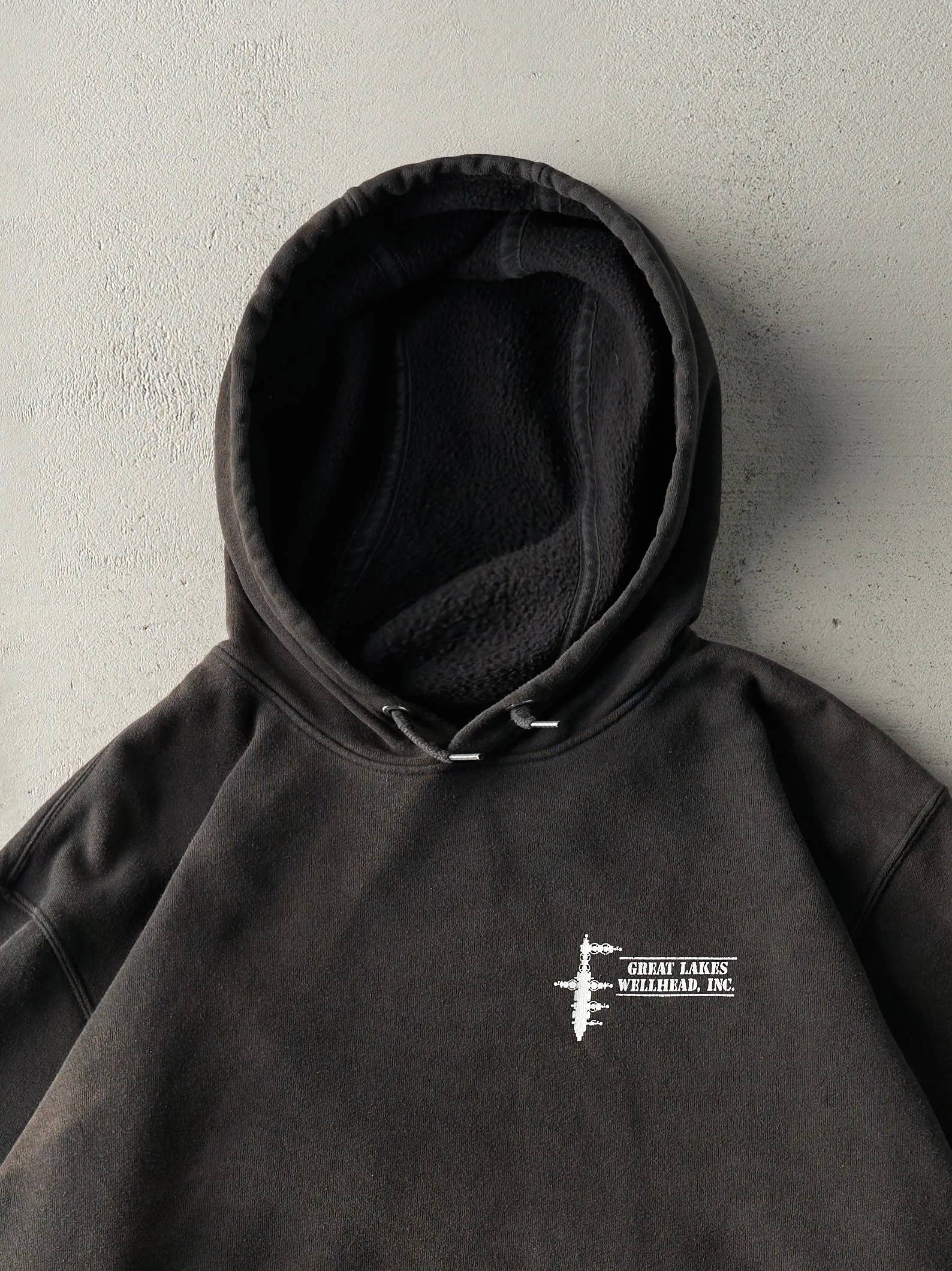 Vintage Y2K Black Great Lakes Carhartt Hoodie (XXL) sold by Rebalance Vintage product image thumbnail 2