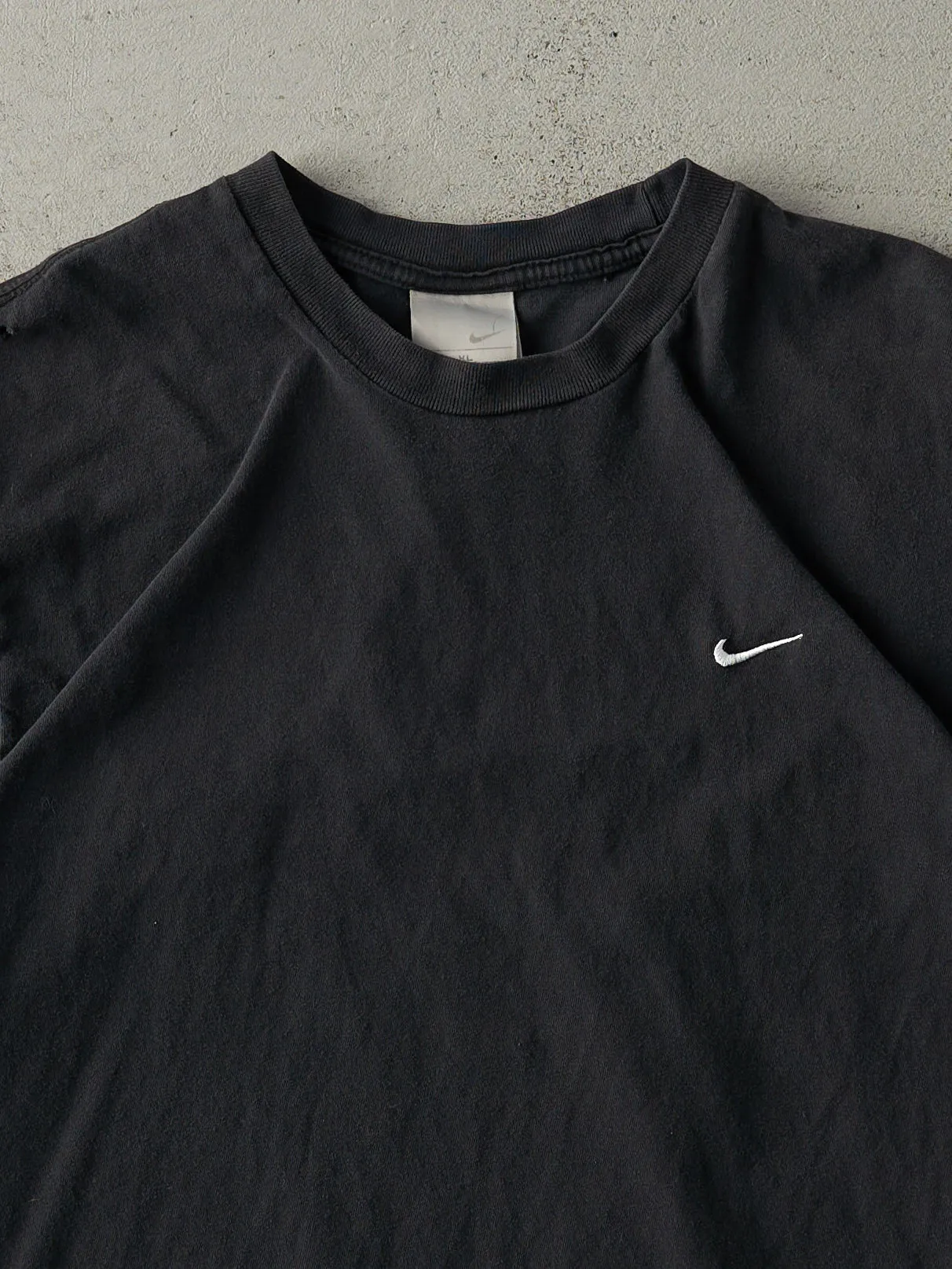 Vintage Y2K Black Embroidered Nike Swoosh Tee (M) sold by Rebalance Vintage product image thumbnail 2