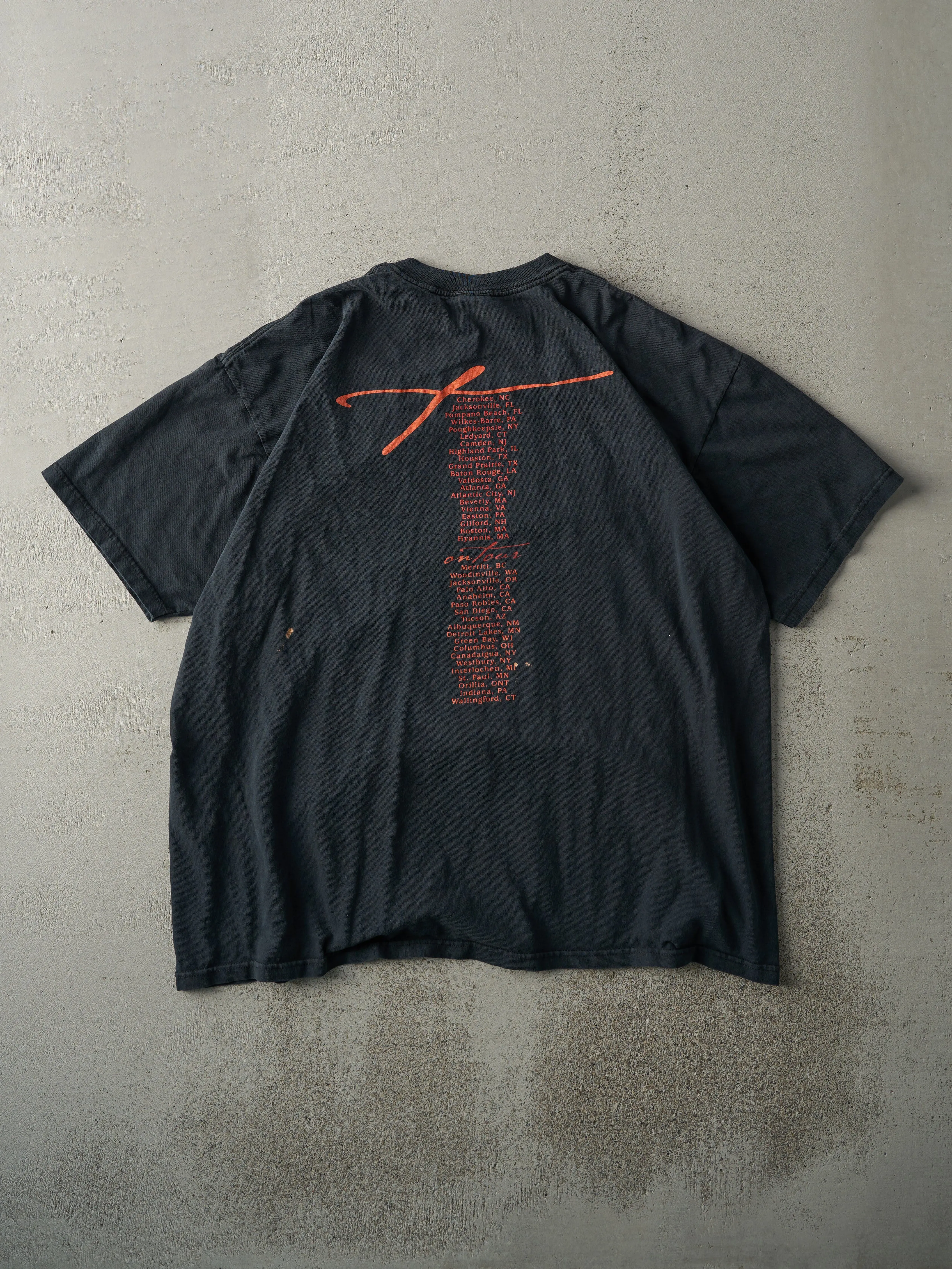 Vintage 02' Black Trisha Yearwood Tour Tee (XL) sold by Rebalance Vintage product image thumbnail 2