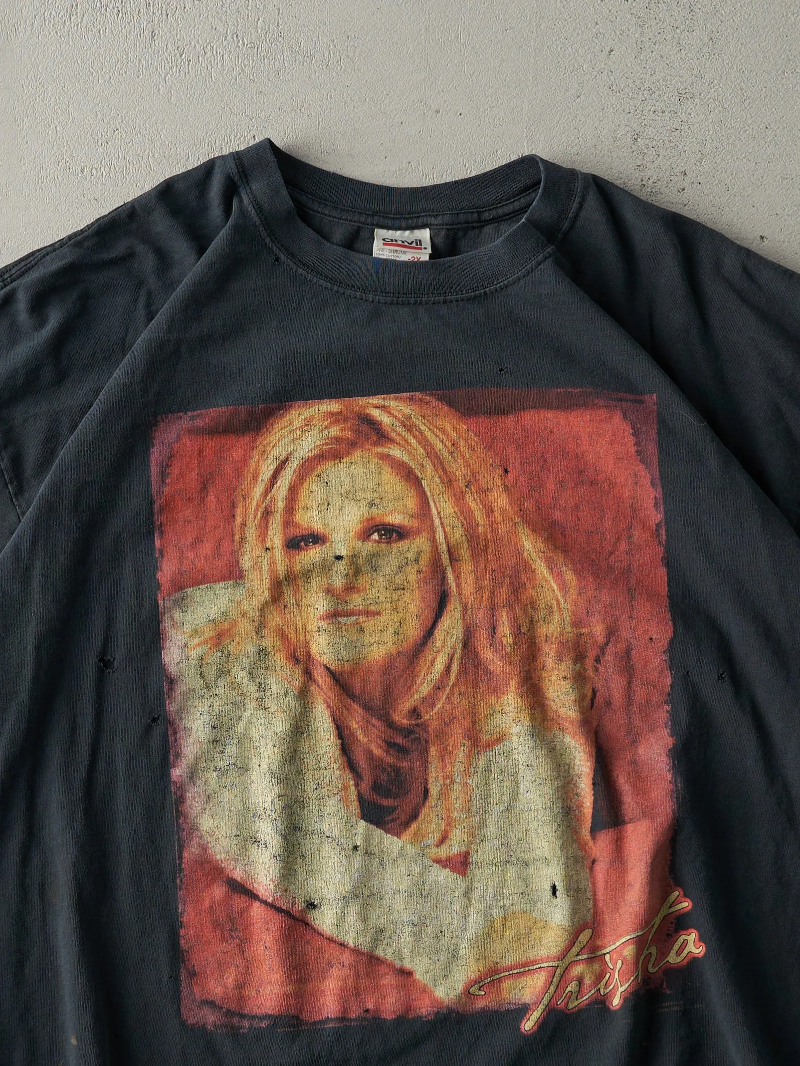 Vintage 02' Black Trisha Yearwood Tour Tee (XL) sold by Rebalance Vintage product image thumbnail 3