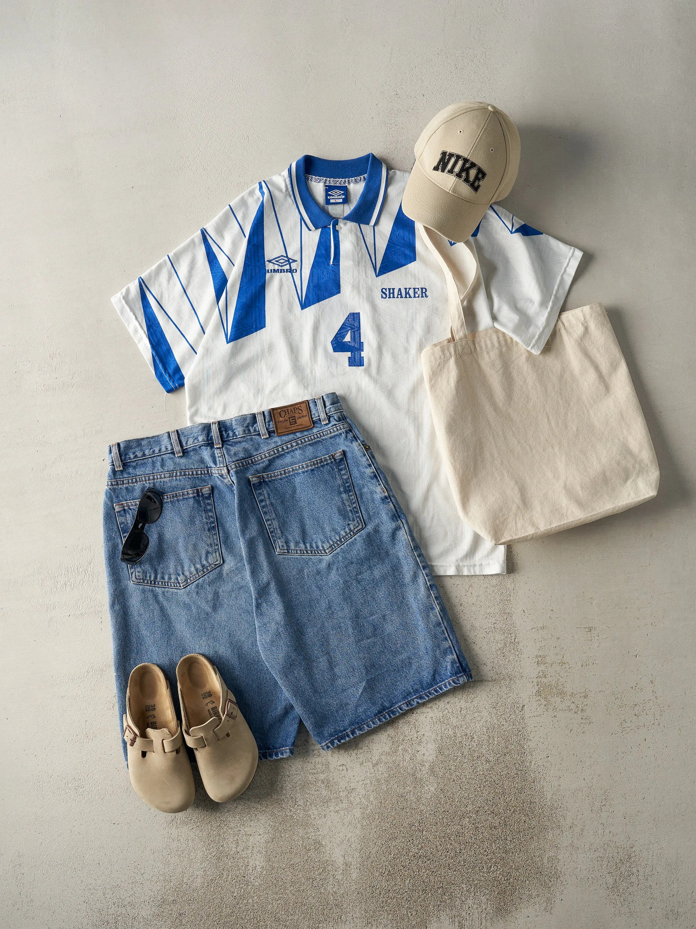 Vintage 90s White & Blue Umbro Soccer Jersey (M/L) sold by Rebalance Vintage product image thumbnail 2