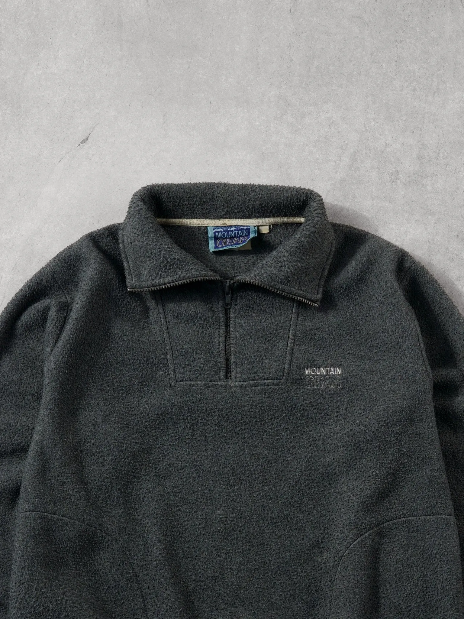Vintage 90s Grey Mountain Gear Collared Fleece 1/4 Zip Up (L) sold by Rebalance Vintage product image thumbnail 2