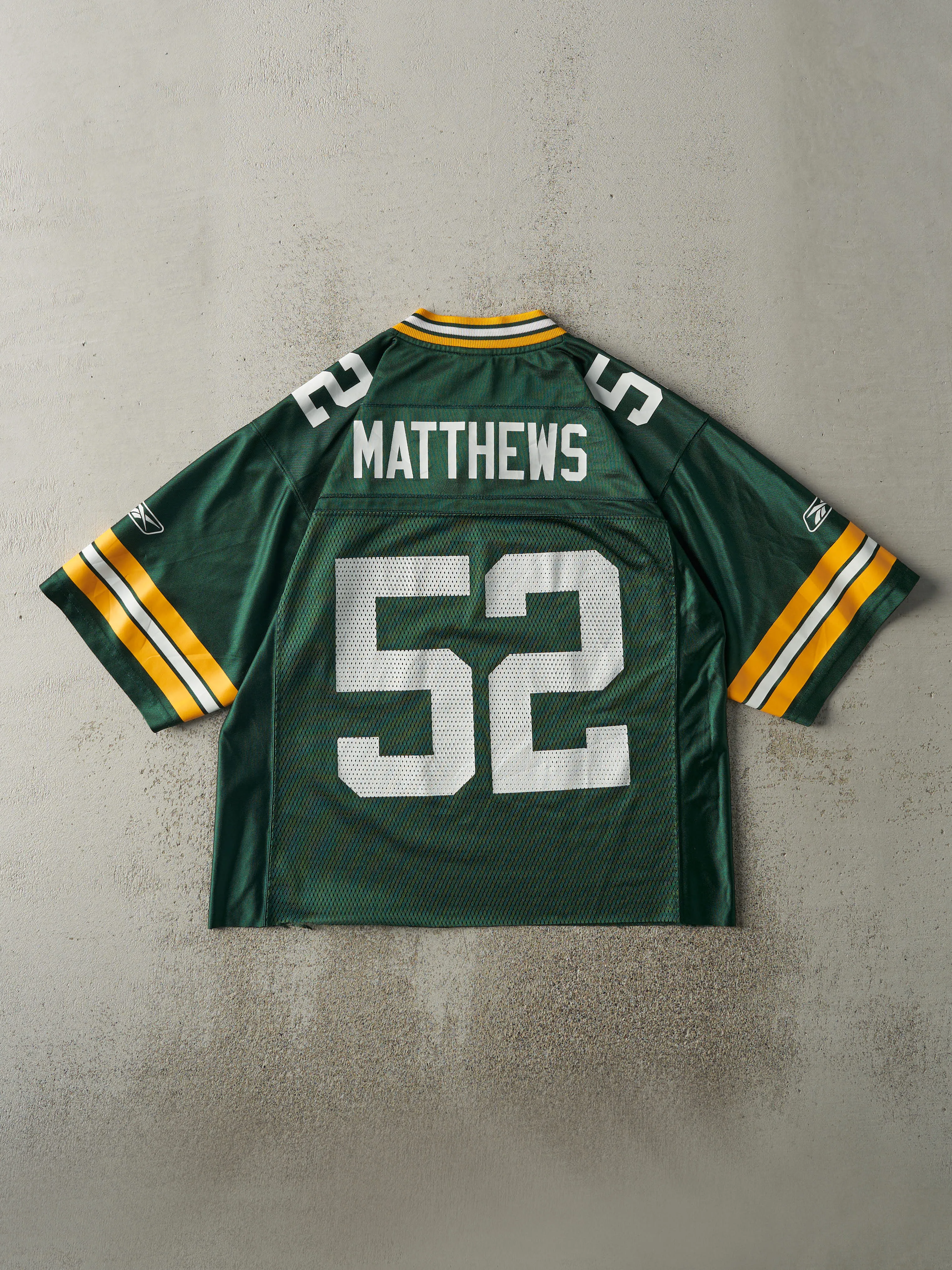 Vintage Y2K Green Green Bay Packers #52 Clay Matthews Cropped Football Jersey (M) sold by Rebalance Vintage product image thumbnail 2