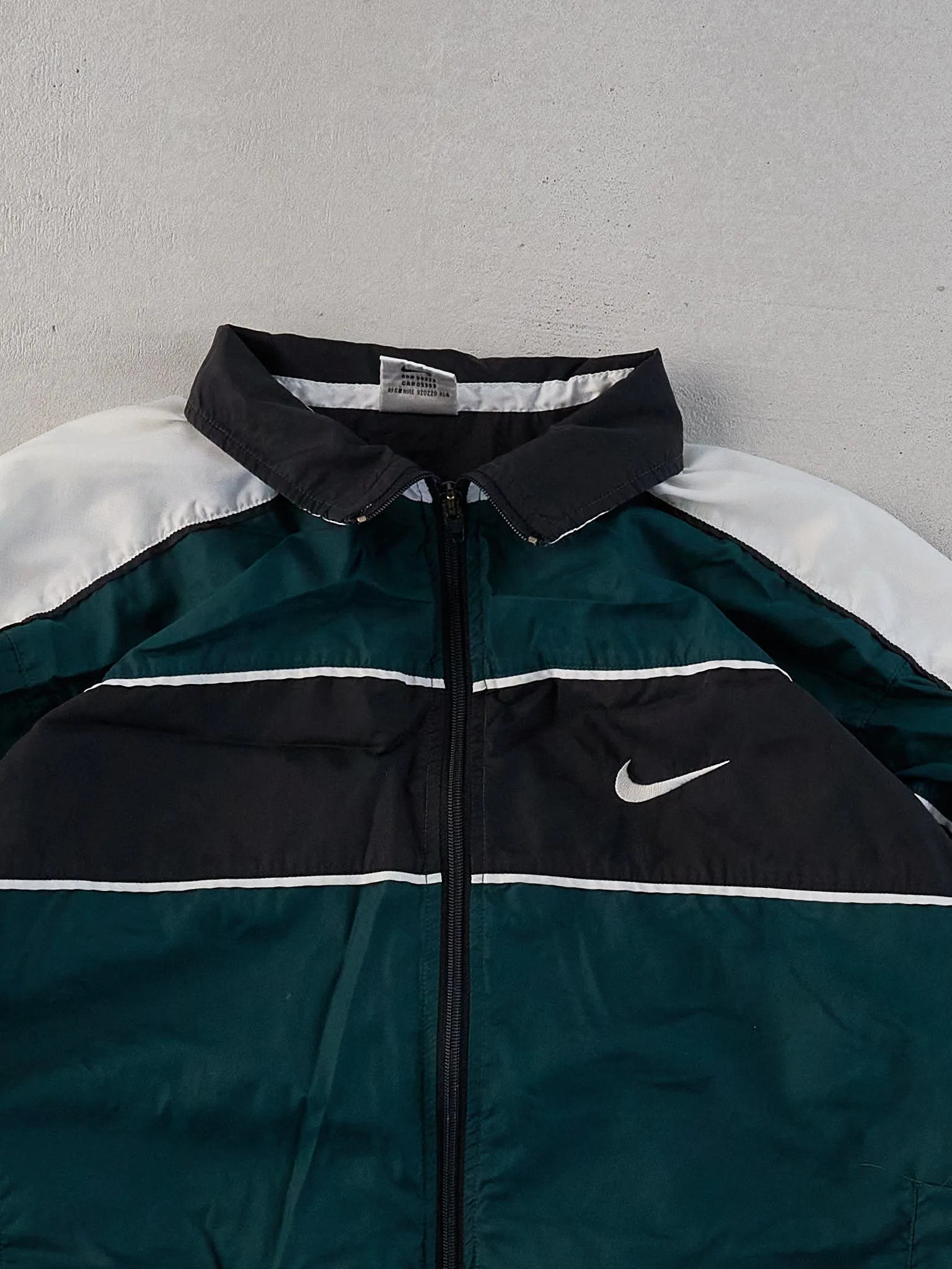 Vintage 90s Green, White and Black Nike Collared Zip Up (S) sold by Rebalance Vintage product image thumbnail 2