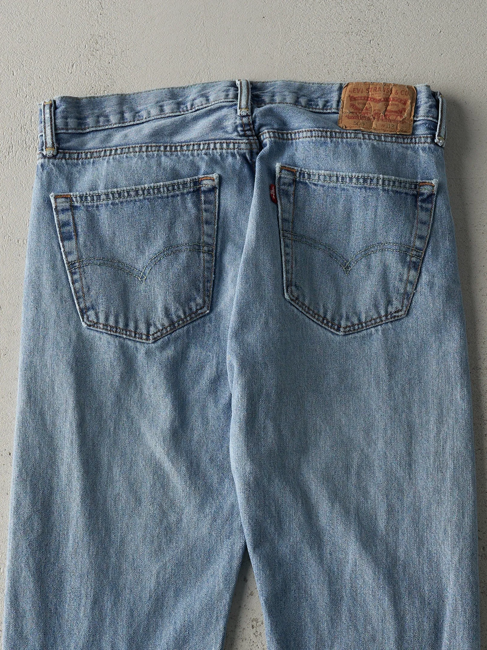 Vintage Y2K Light Wash Levi's 505 Jeans (33x31) sold by Rebalance Vintage product image thumbnail 5