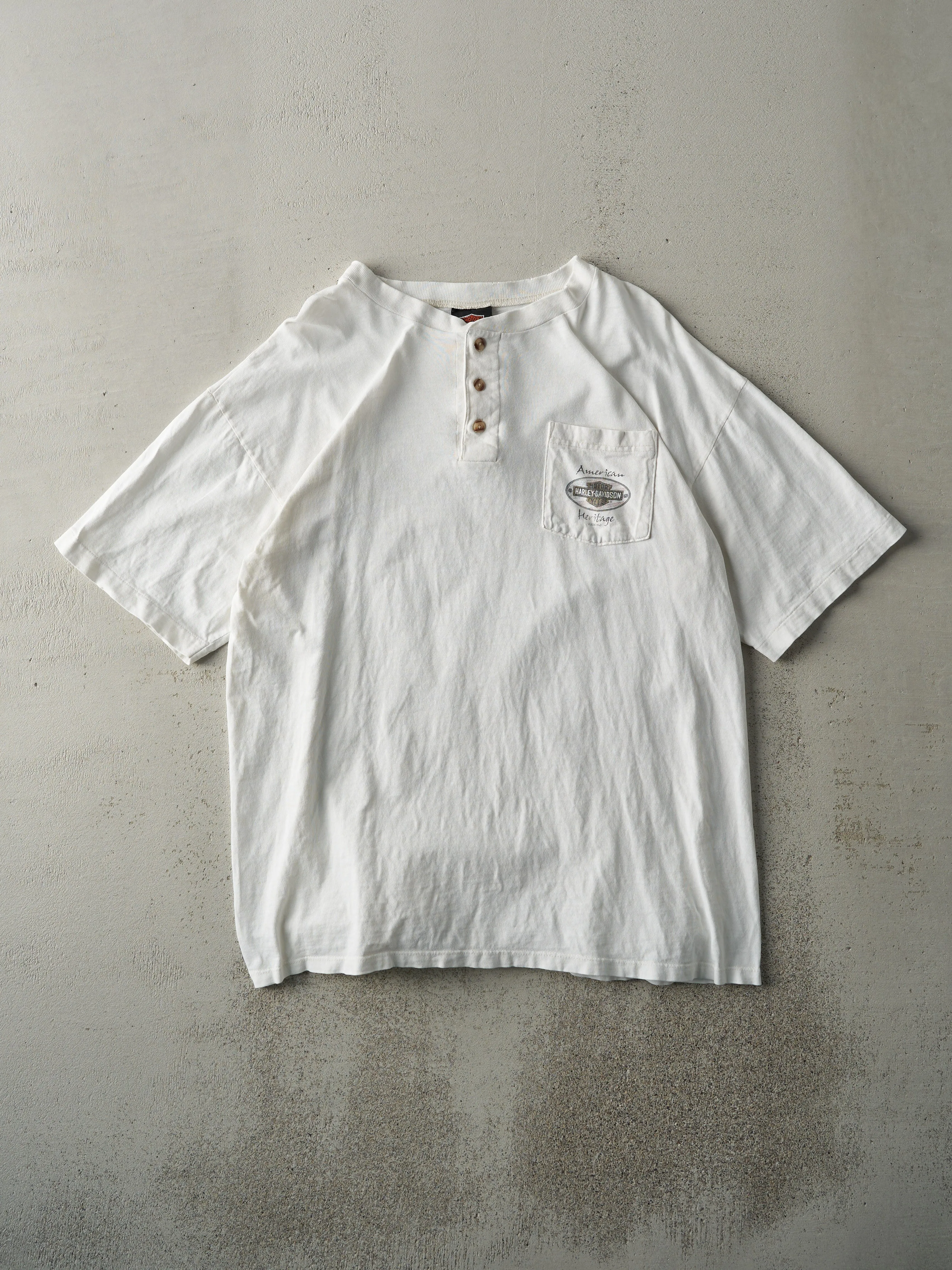 Vintage 00' White Gettysburg PA Harley Davidson Quarter Button Pocket Tee (M) sold by Rebalance Vintage