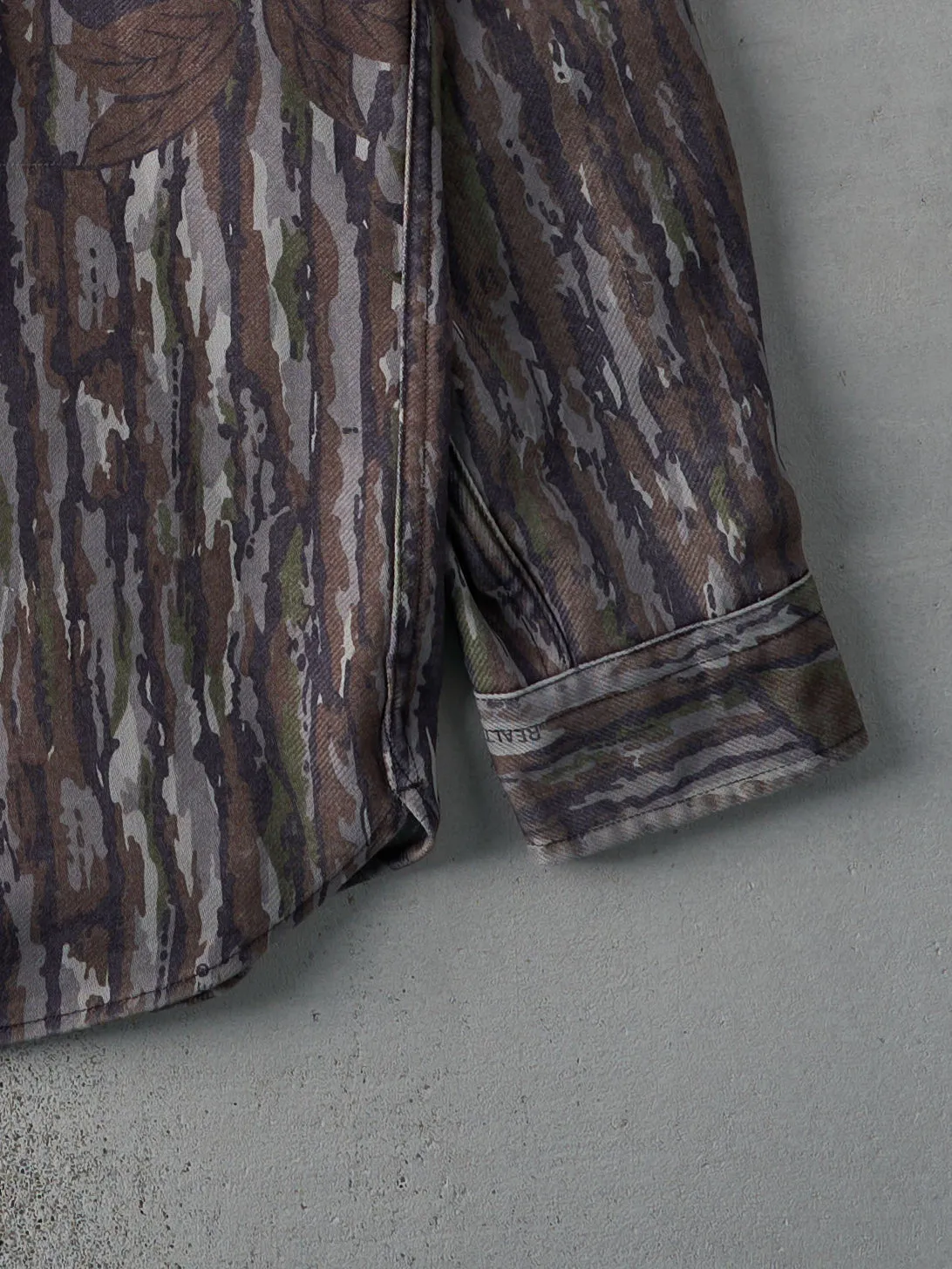 Vintage 90s Dark Green RealTree x Cabelas Button Up Shirt (XL) sold by Rebalance Vintage product image thumbnail 3