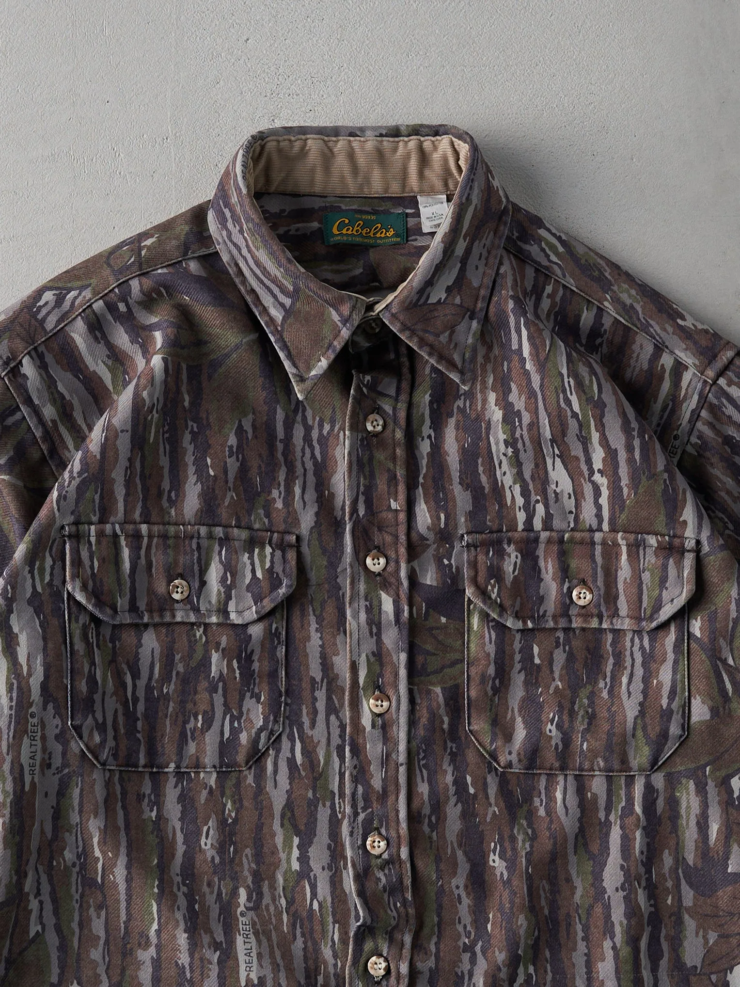 Vintage 90s Dark Green RealTree x Cabelas Button Up Shirt (XL) sold by Rebalance Vintage product image thumbnail 2