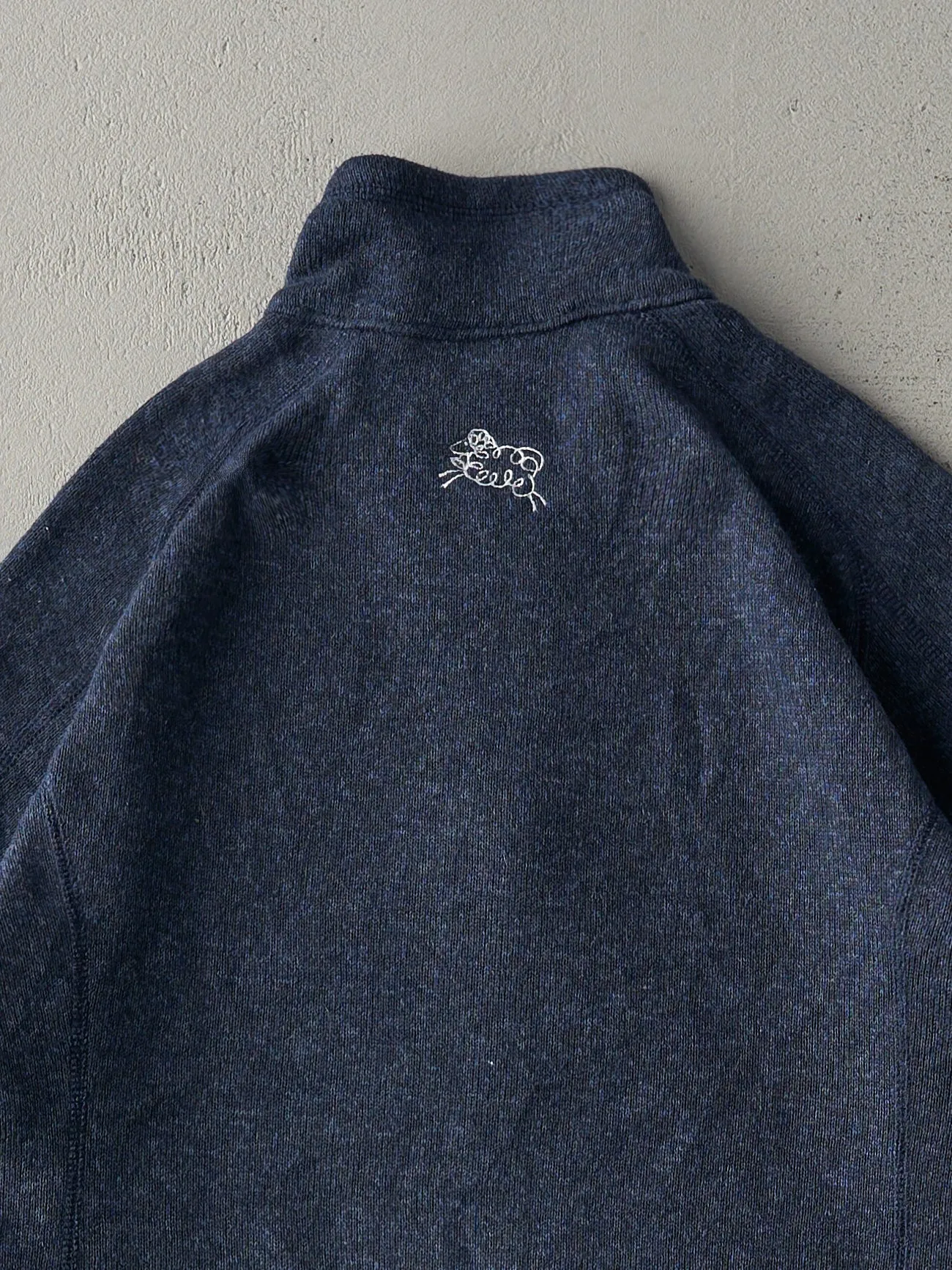 Vintage 90s Navy Blue Patagonia Zip Up Polar Fleece Sweater (M) sold by Rebalance Vintage product image thumbnail 4
