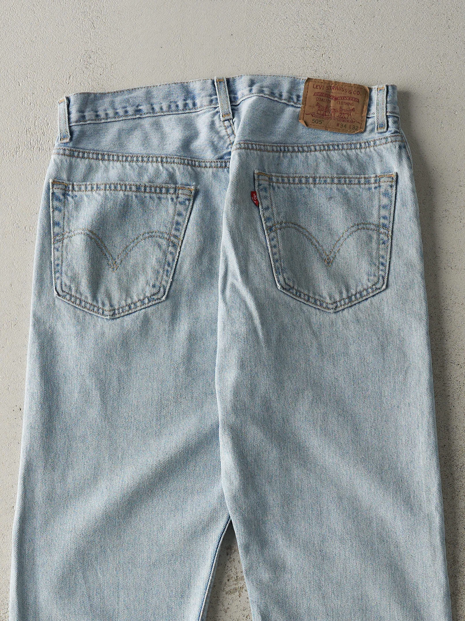 Vintage 90s Light Wash Levi's 505 Jeans (33x31) sold by Rebalance Vintage product image thumbnail 5