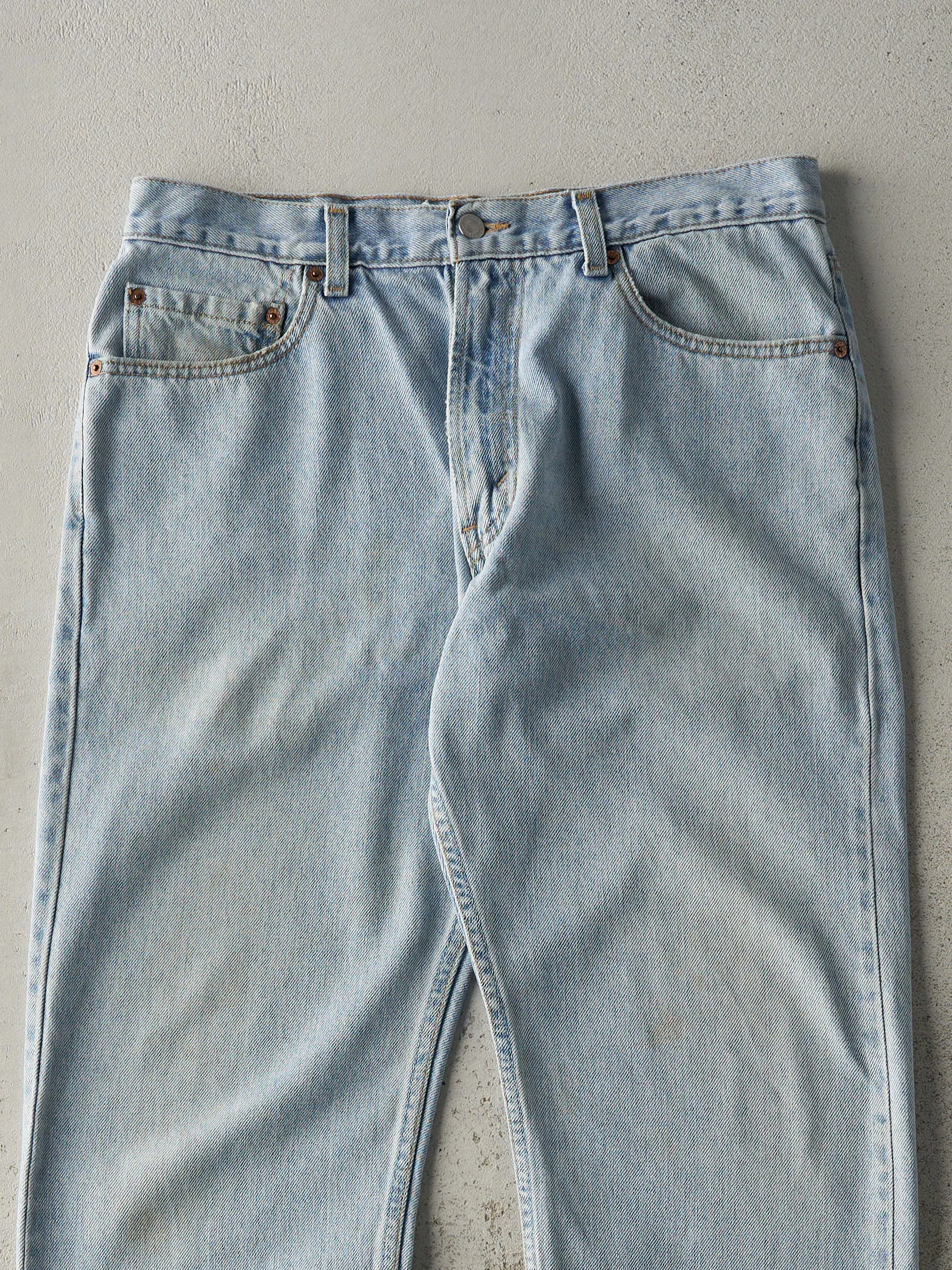 Vintage 90s Light Wash Levi's 505 Jeans (33x31) sold by Rebalance Vintage product image thumbnail 4