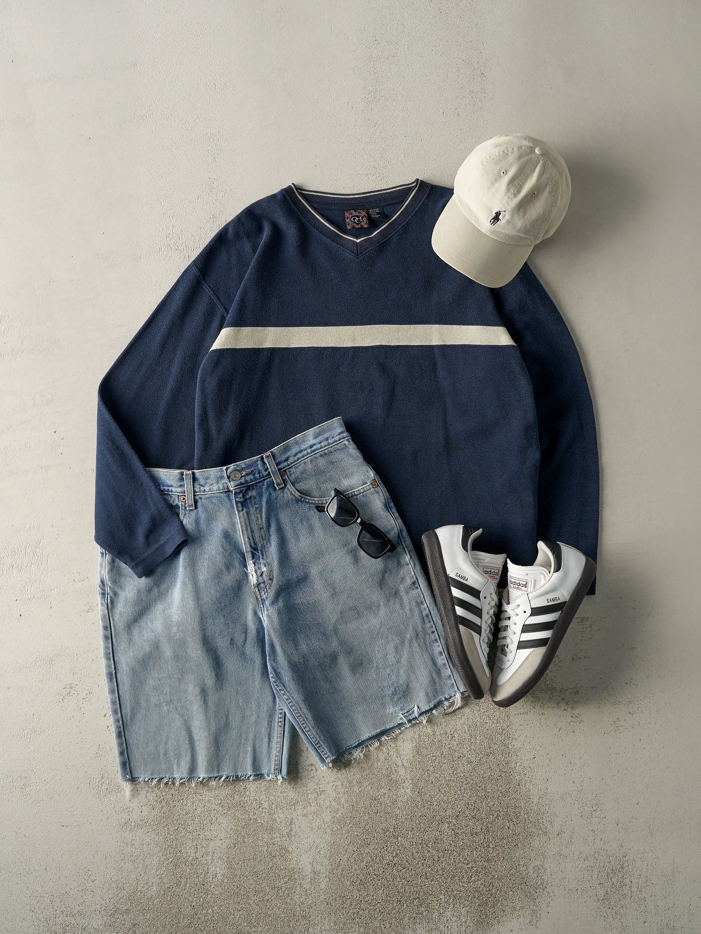 Vintage Y2K Navy Blue & Beige Thermal Long Sleeve (L) sold by Rebalance Vintage product image thumbnail 5