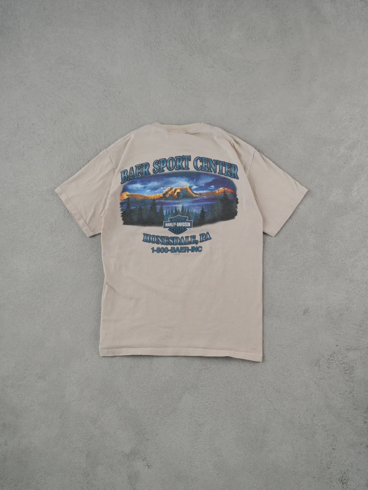 Vintage Y2k Beige Harley Davidson Stacking The Deck Graphic Tee (S) sold by Rebalance Vintage product image thumbnail 2