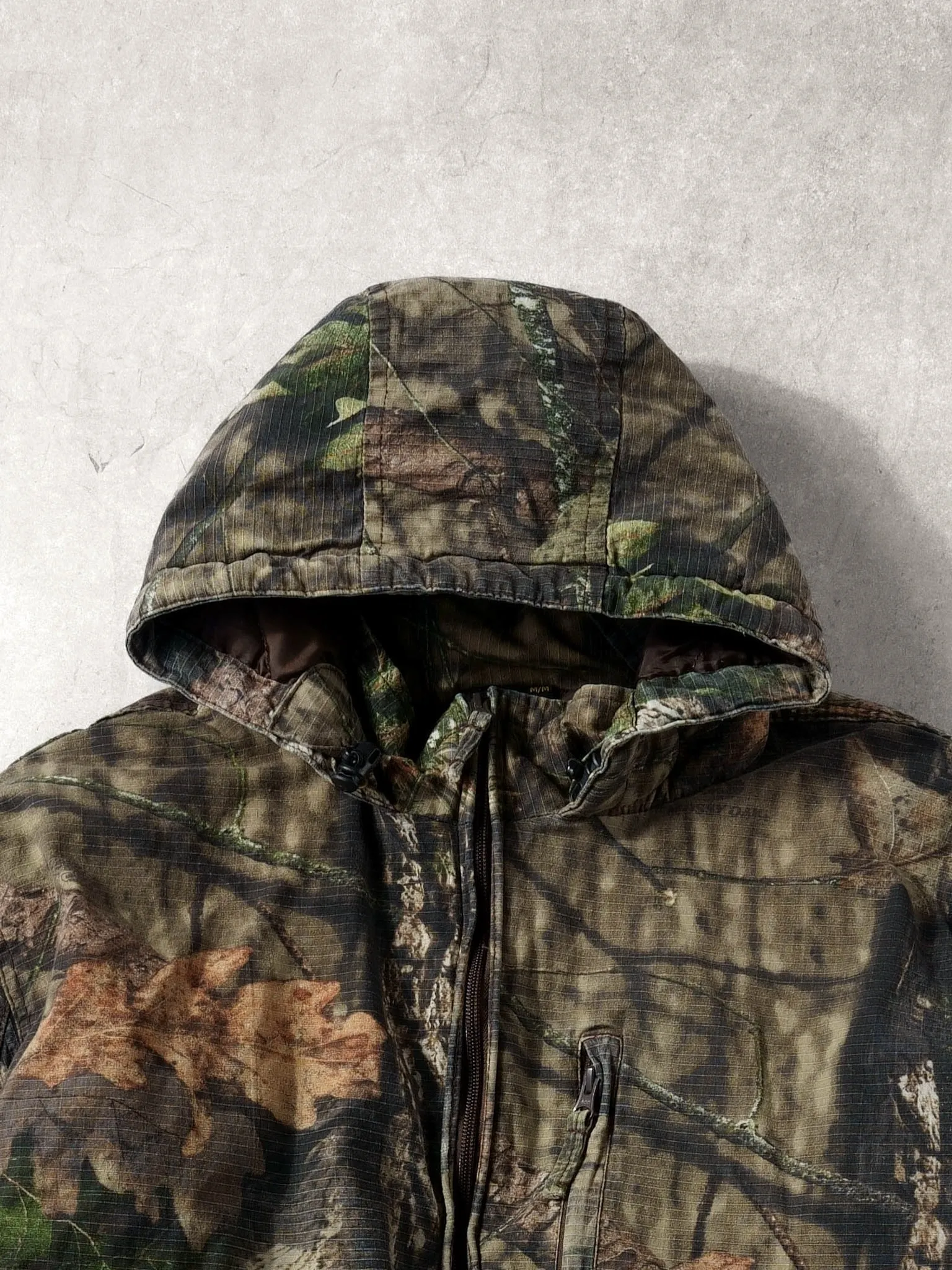 Vintage 90s Yukon Gear RealTree Camo Riptop Lined Jacket (L) sold by Rebalance Vintage product image thumbnail 2