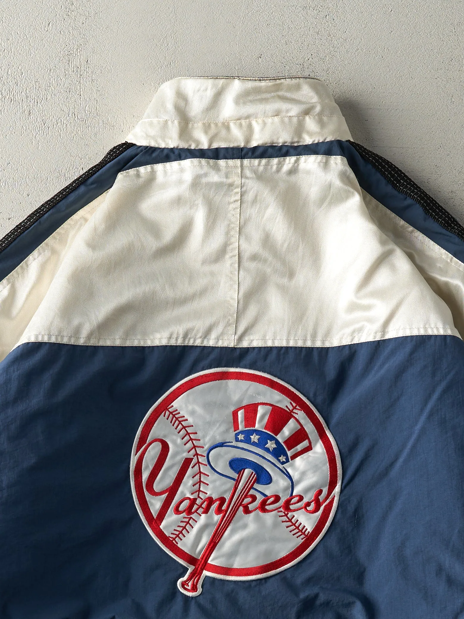 Vintage 90s Navy Blue & White New York Yankees Zip Up Jacket (XXL/XXXL) sold by Rebalance Vintage product image thumbnail 4
