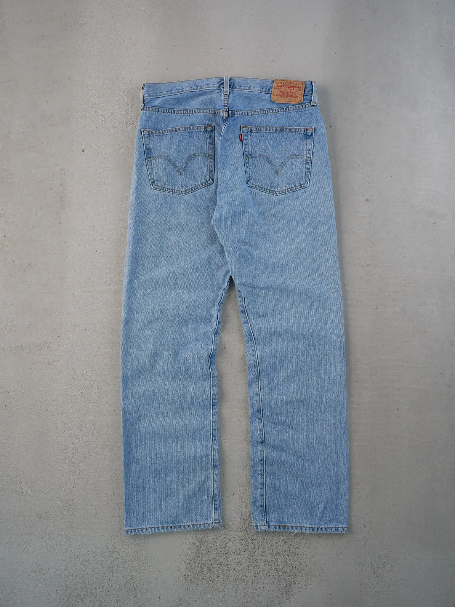 Vintage 90s Blue Levi's 501 Denim Jeans (33x31) sold by Rebalance Vintage product image thumbnail 2