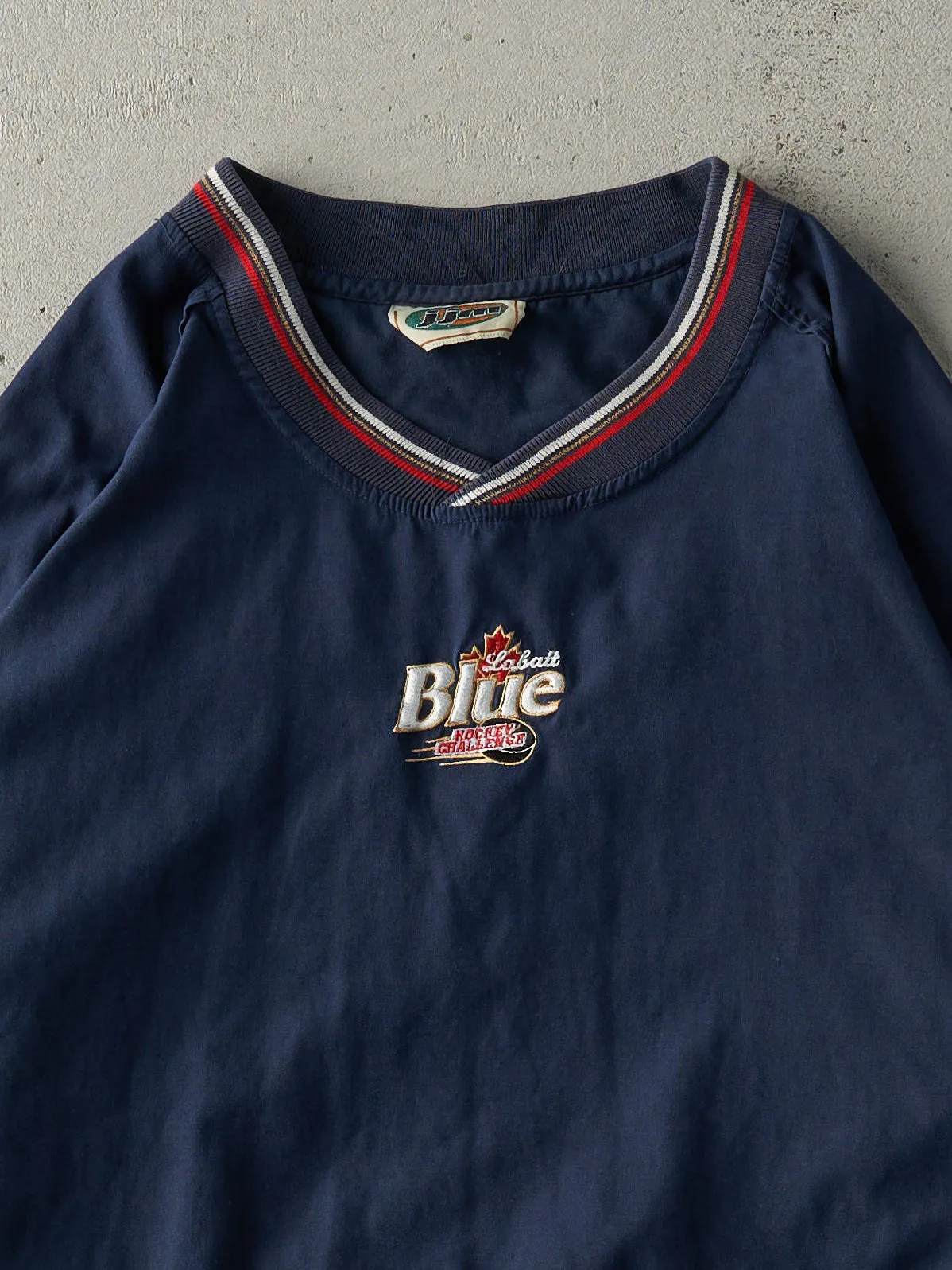 Vintage Y2K Navy Labatt Blue Lightweight Pullover Jacket (M) sold by Rebalance Vintage product image thumbnail 3