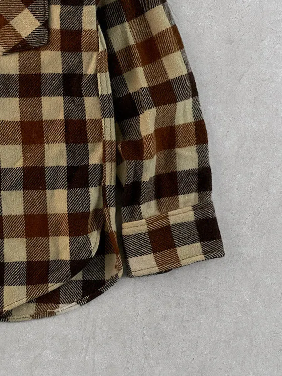 Vintage 90s Brown and Beige Woolrich Plaid Wool Button Up (S) sold by Rebalance Vintage product image thumbnail 3