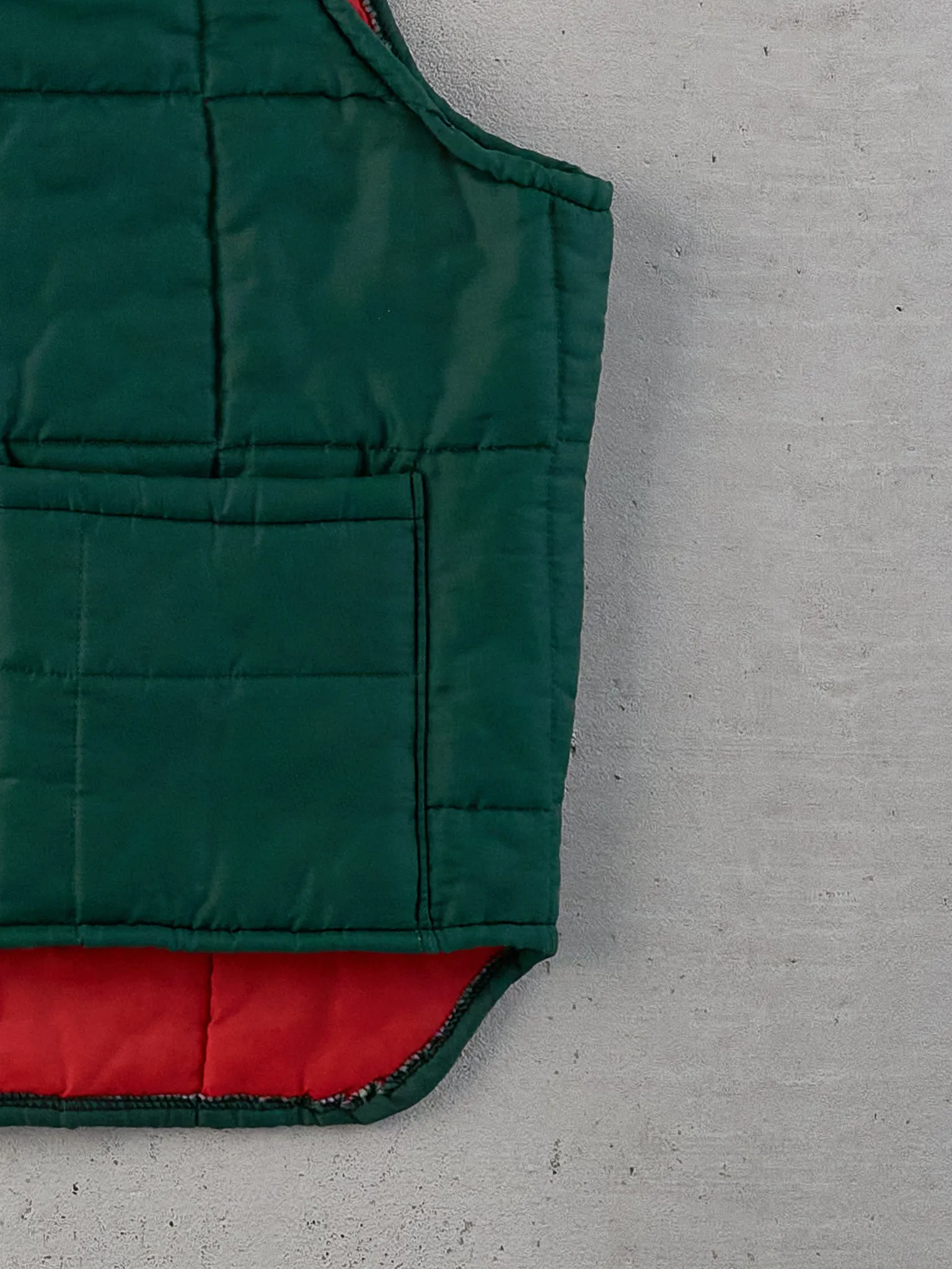 Vintage 90s Green and Red Spratford Reversible Puffer Vest (M) sold by Rebalance Vintage product image thumbnail 5
