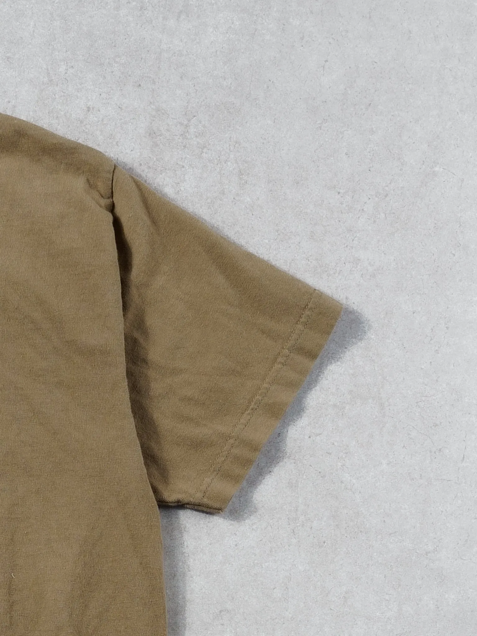 Vintage Y2k Brown Guess Bootleg Tee (S/M) sold by Rebalance Vintage product image thumbnail 3