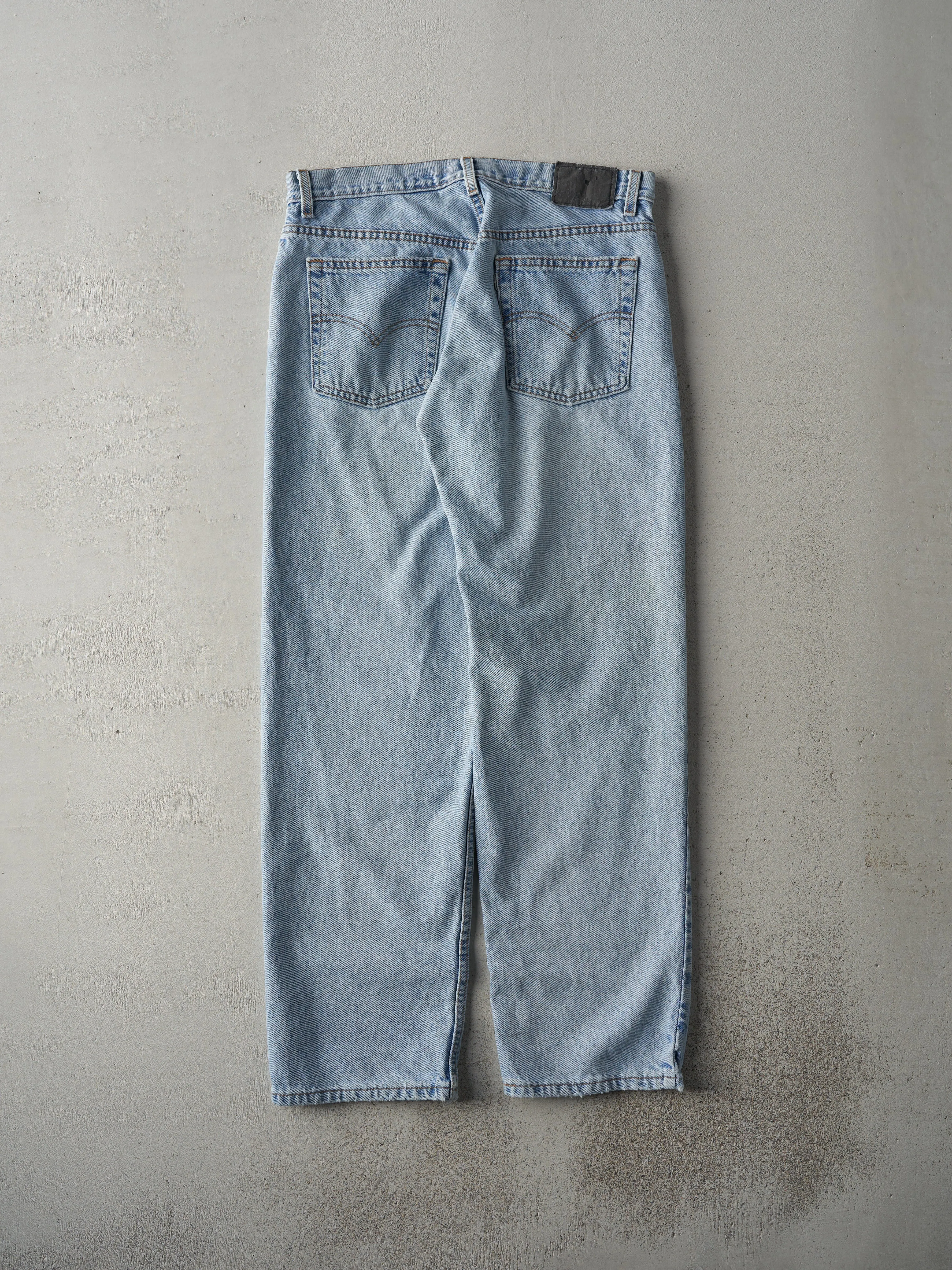 Vintage 90s Light Wash Levi's Silver Tab Loose Fit Jeans (33x31) sold by Rebalance Vintage product image thumbnail 2